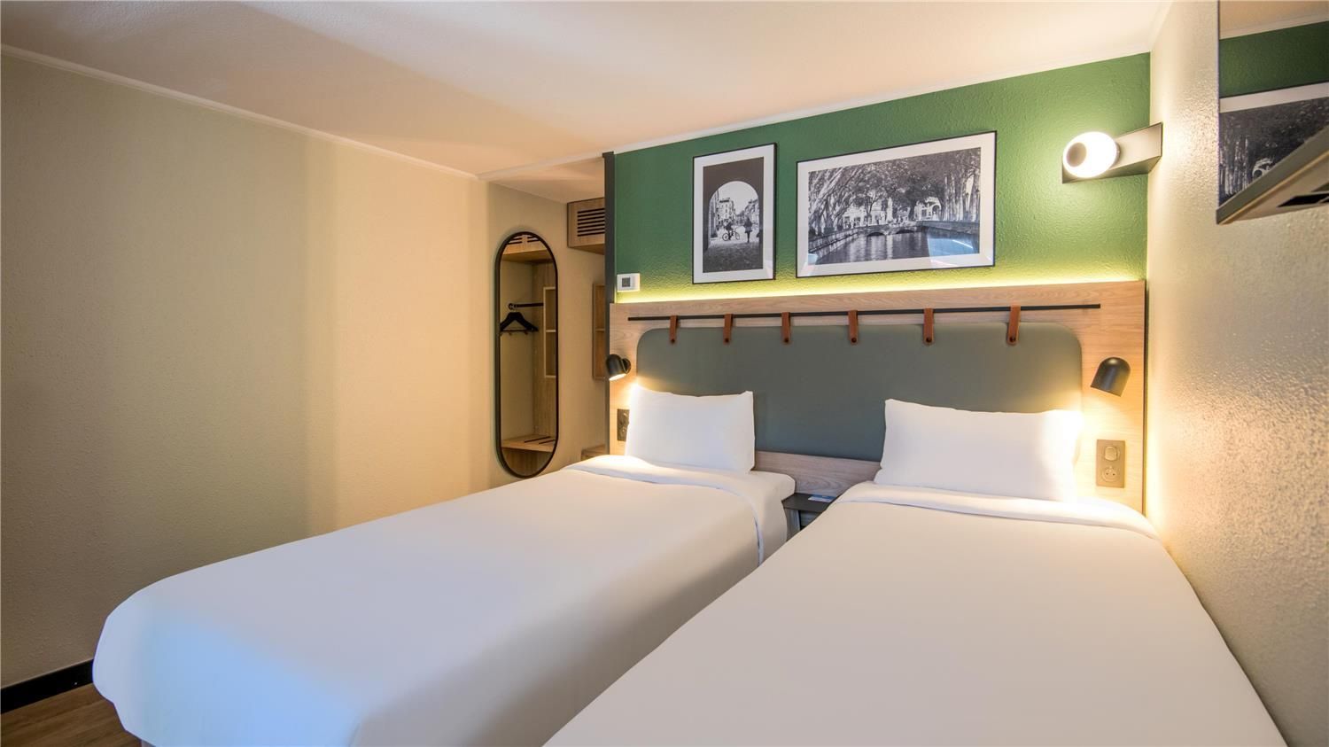 Chambre avec 2 lits