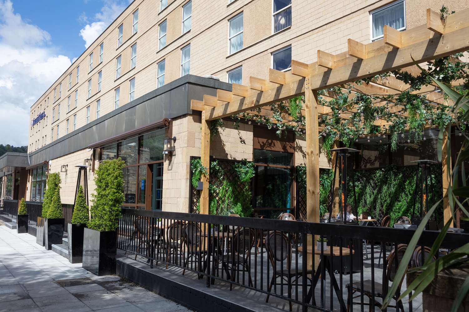 DoubleTree by Hilton Bath 2