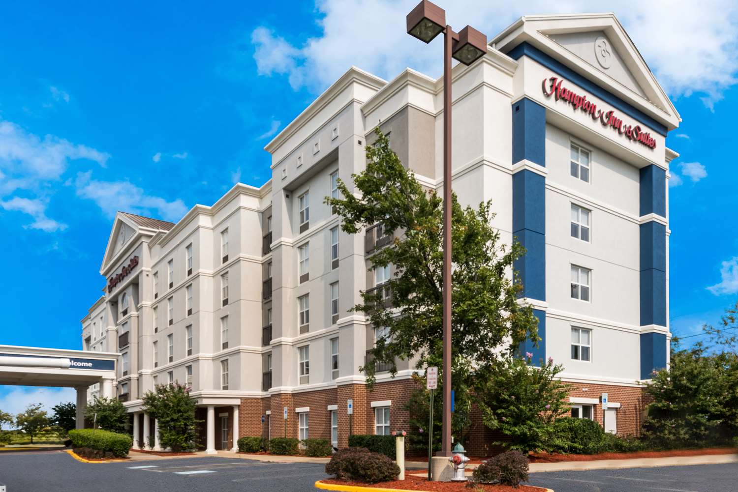 Hampton Inn & Suites Fredericksburg-at Celebrate Virginia 2