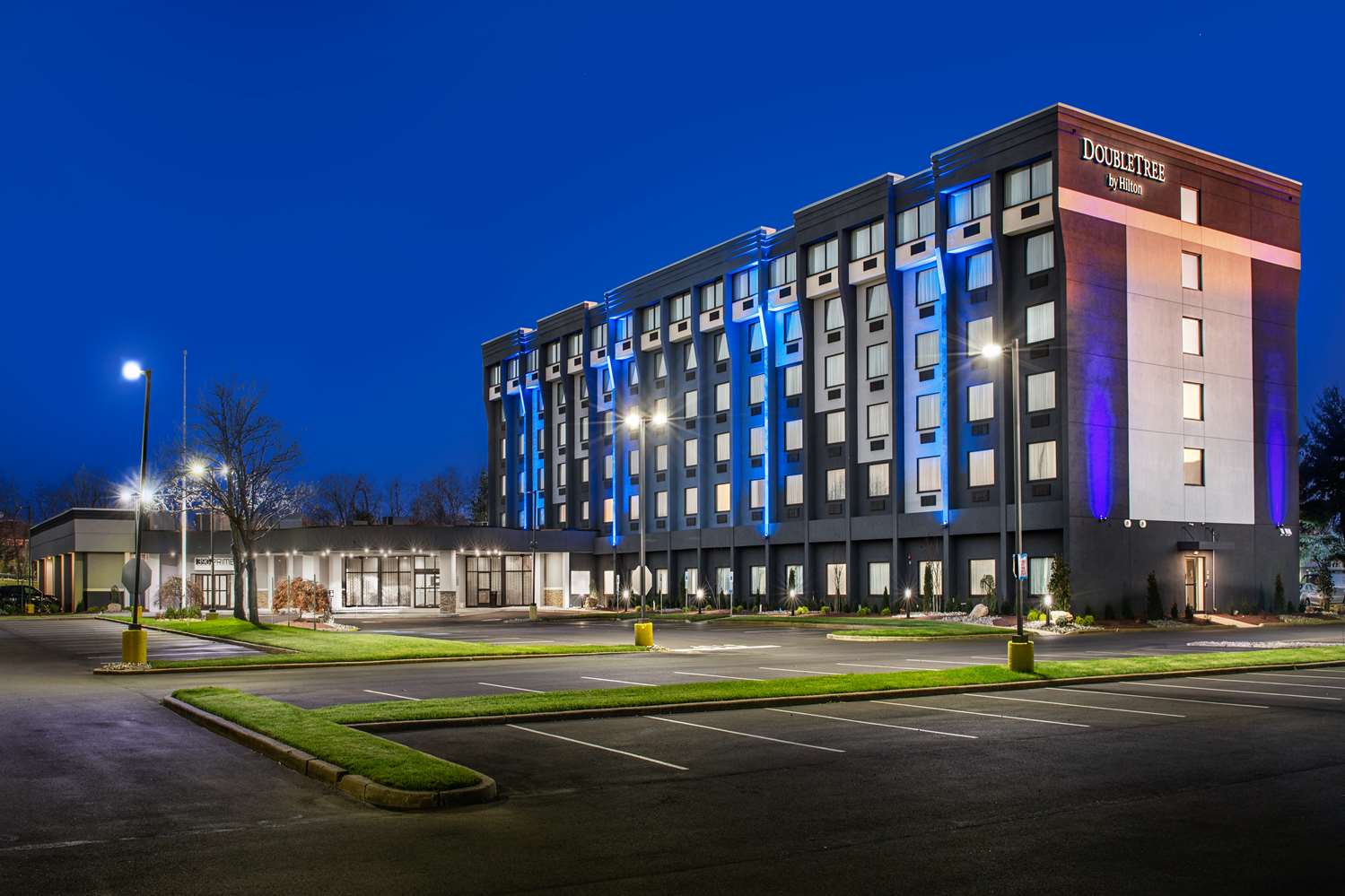 DoubleTree by Hilton Monroe Township Cranbury 1