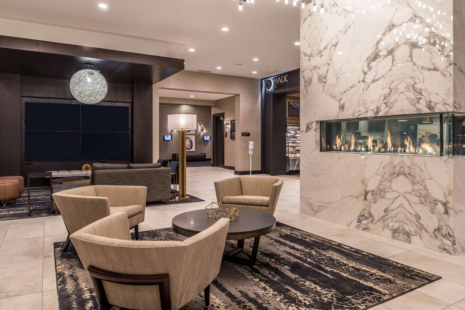 DoubleTree by Hilton Lafayette East 1