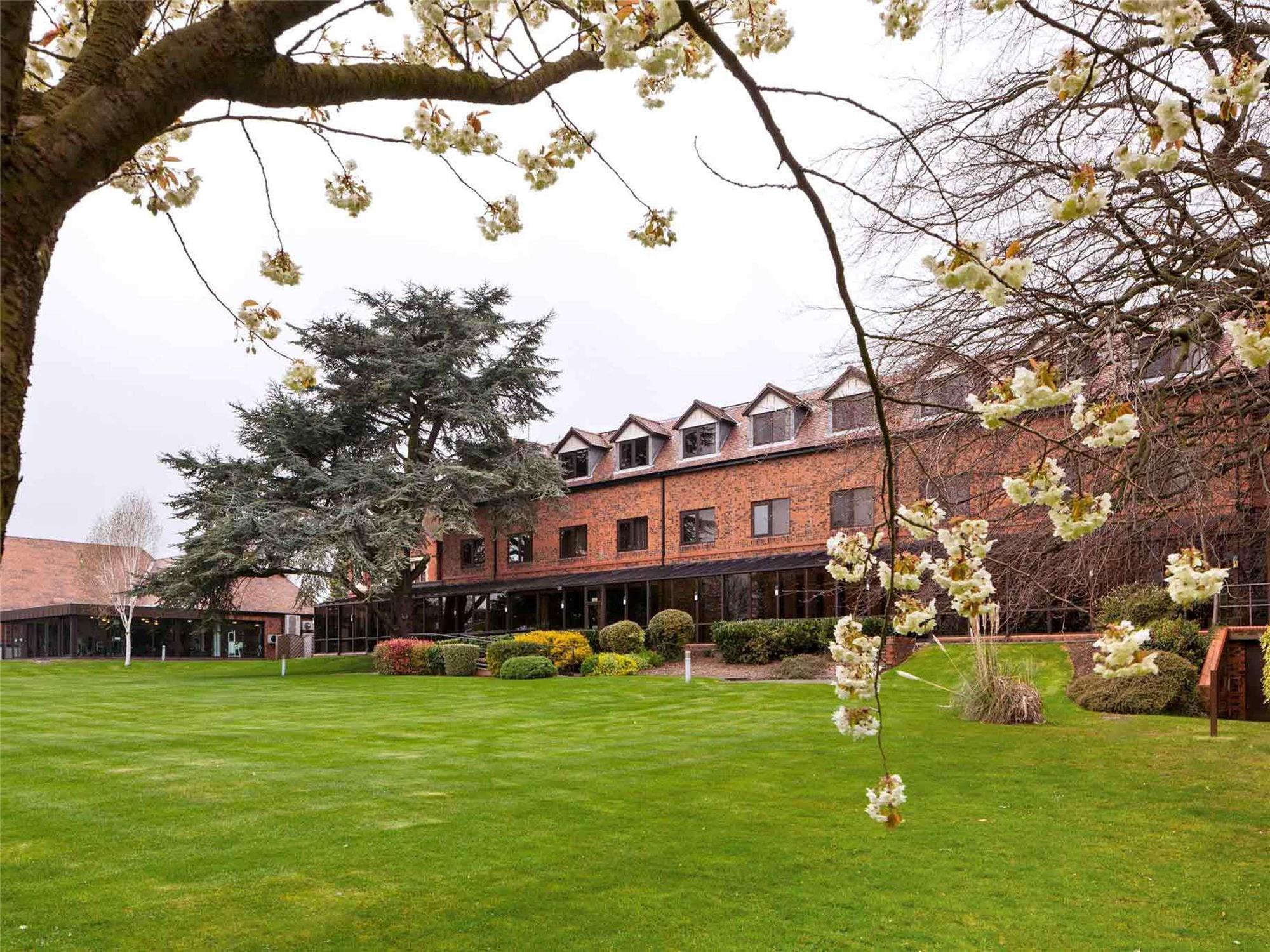 Mercure Hull Grange Park Hotel 2