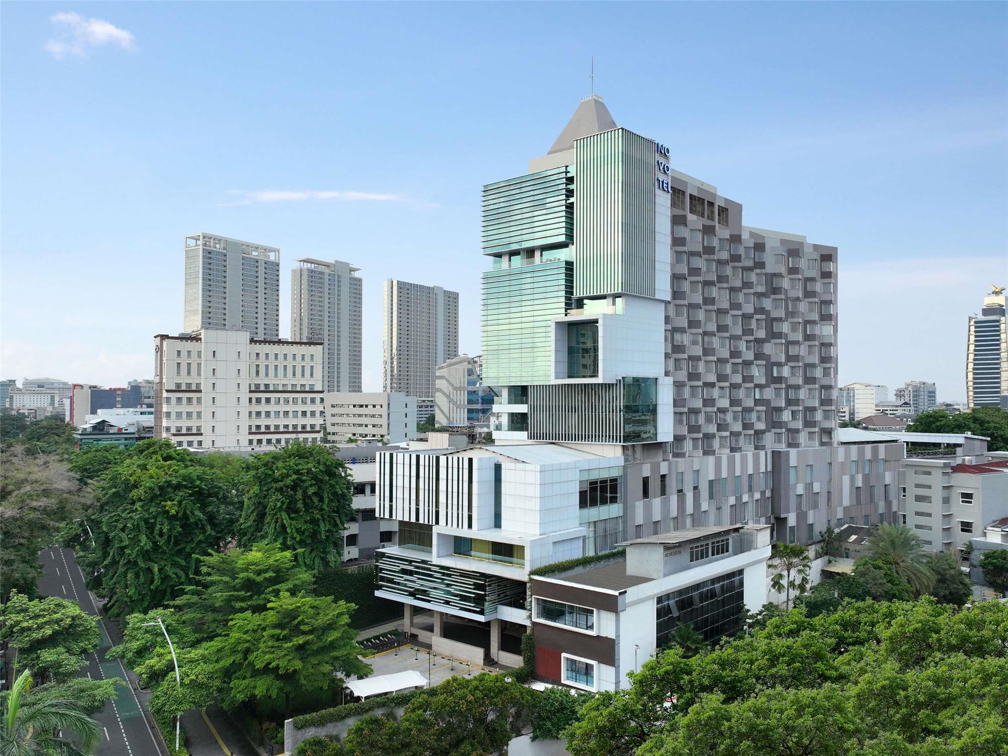 Novotel Jakarta Cikini 2