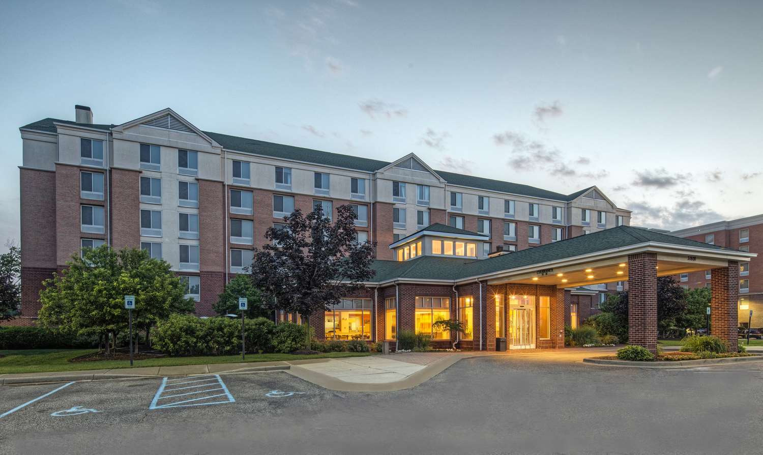 Hilton Garden Inn Detroit Metro Airport 2