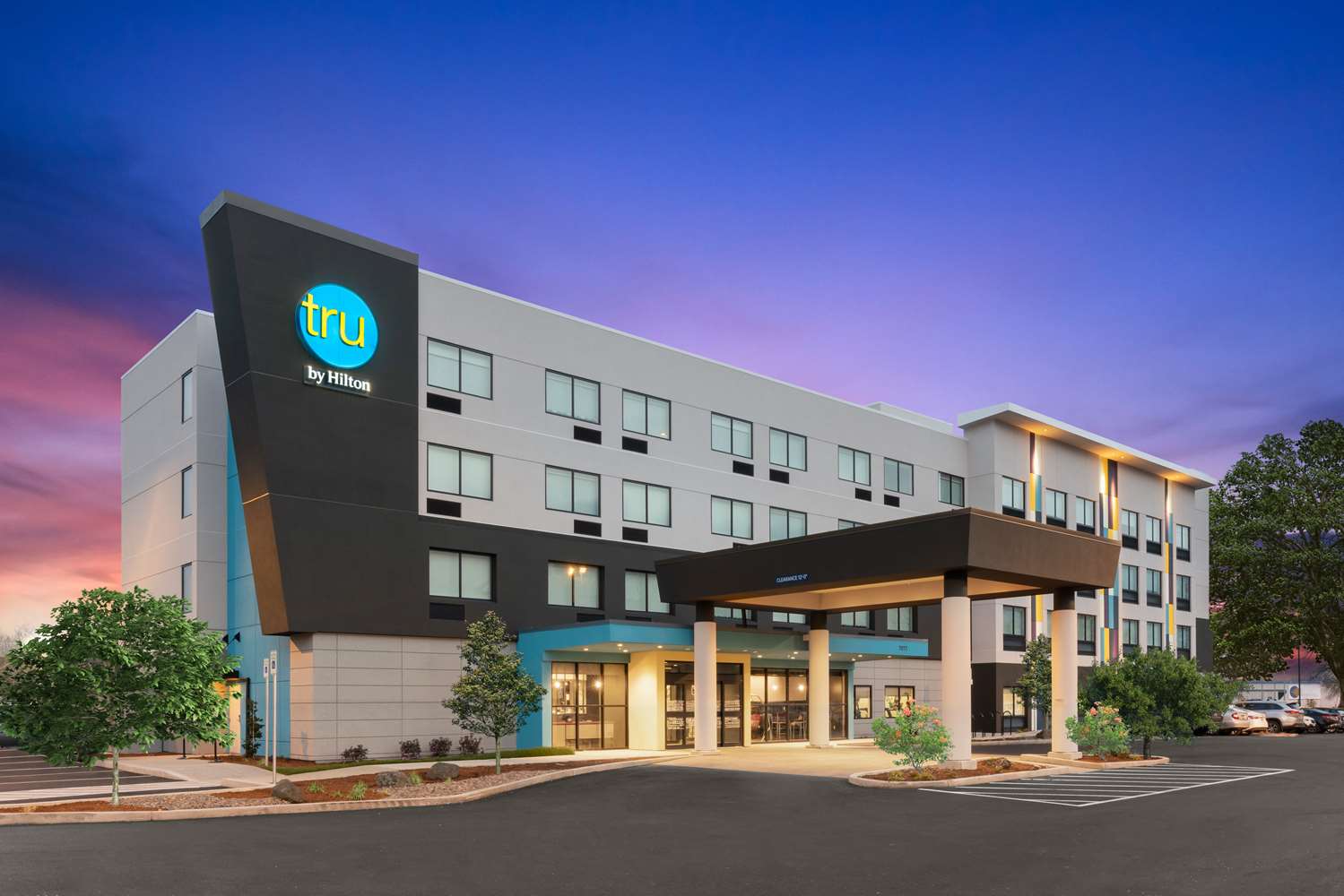 Tru By Hilton Portland Airport, Or 1