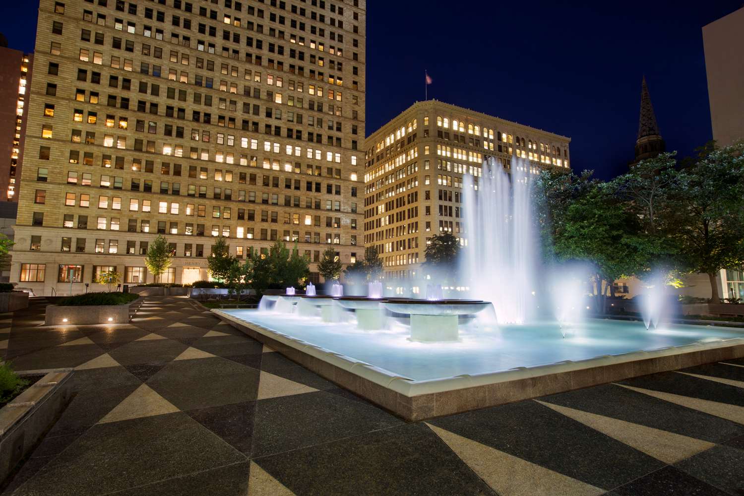 Embassy Suites Pittsburgh Downtown 2