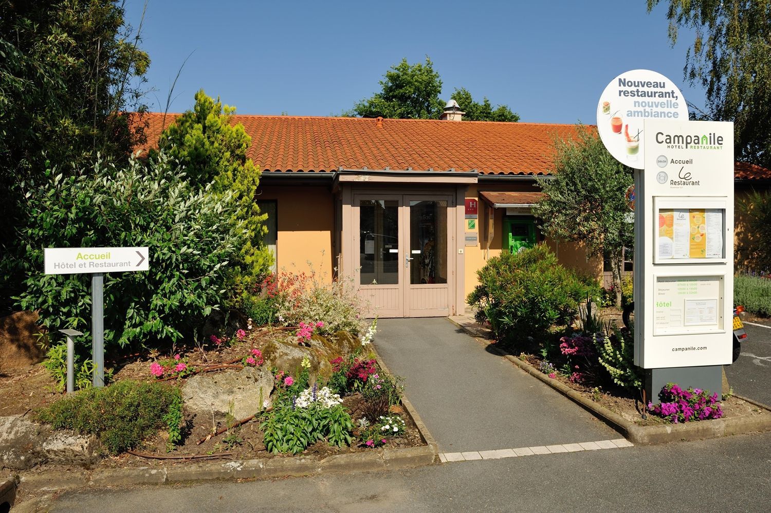 Campanile Cholet 1