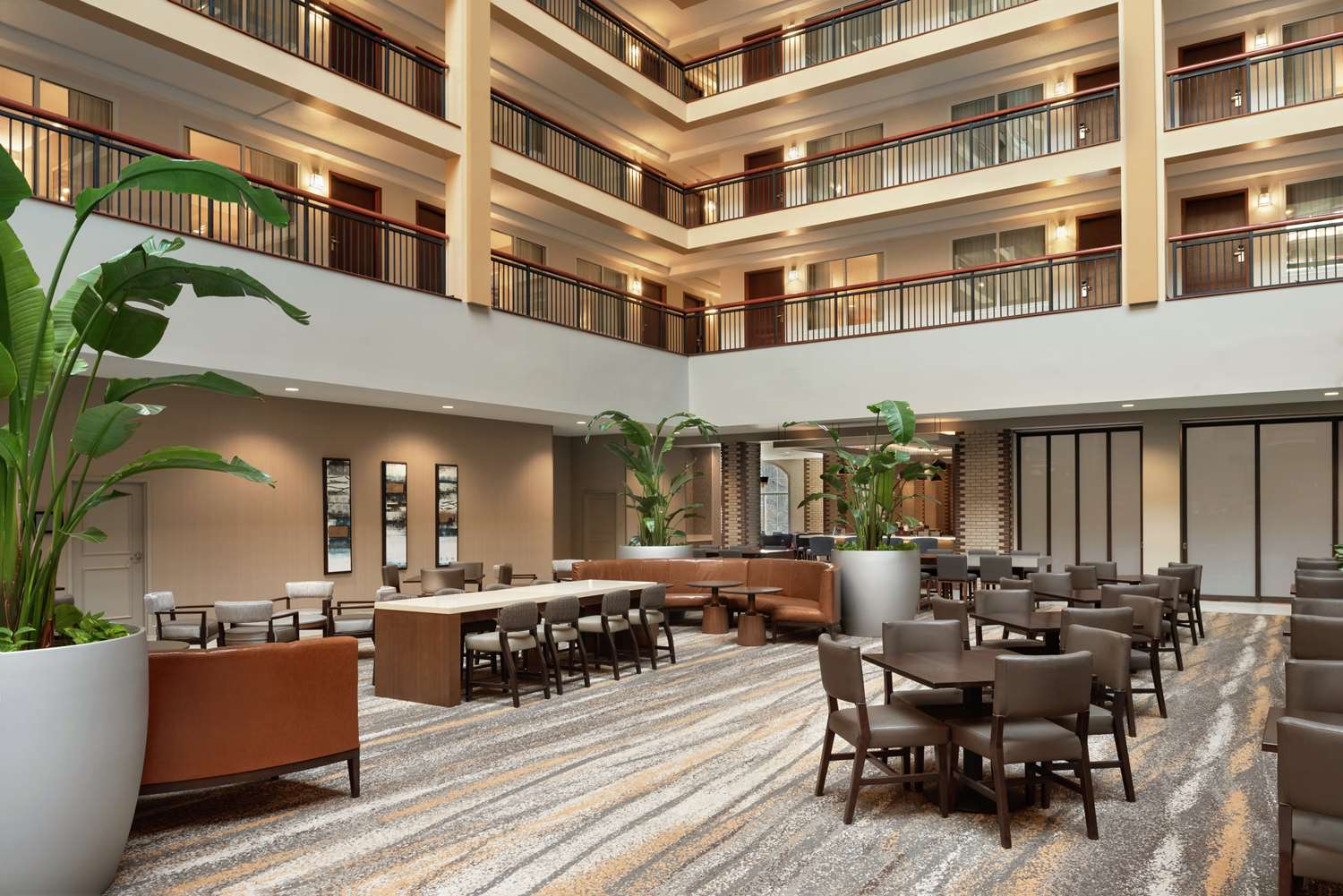 Embassy Suites by Hilton Cleveland Rockside 2