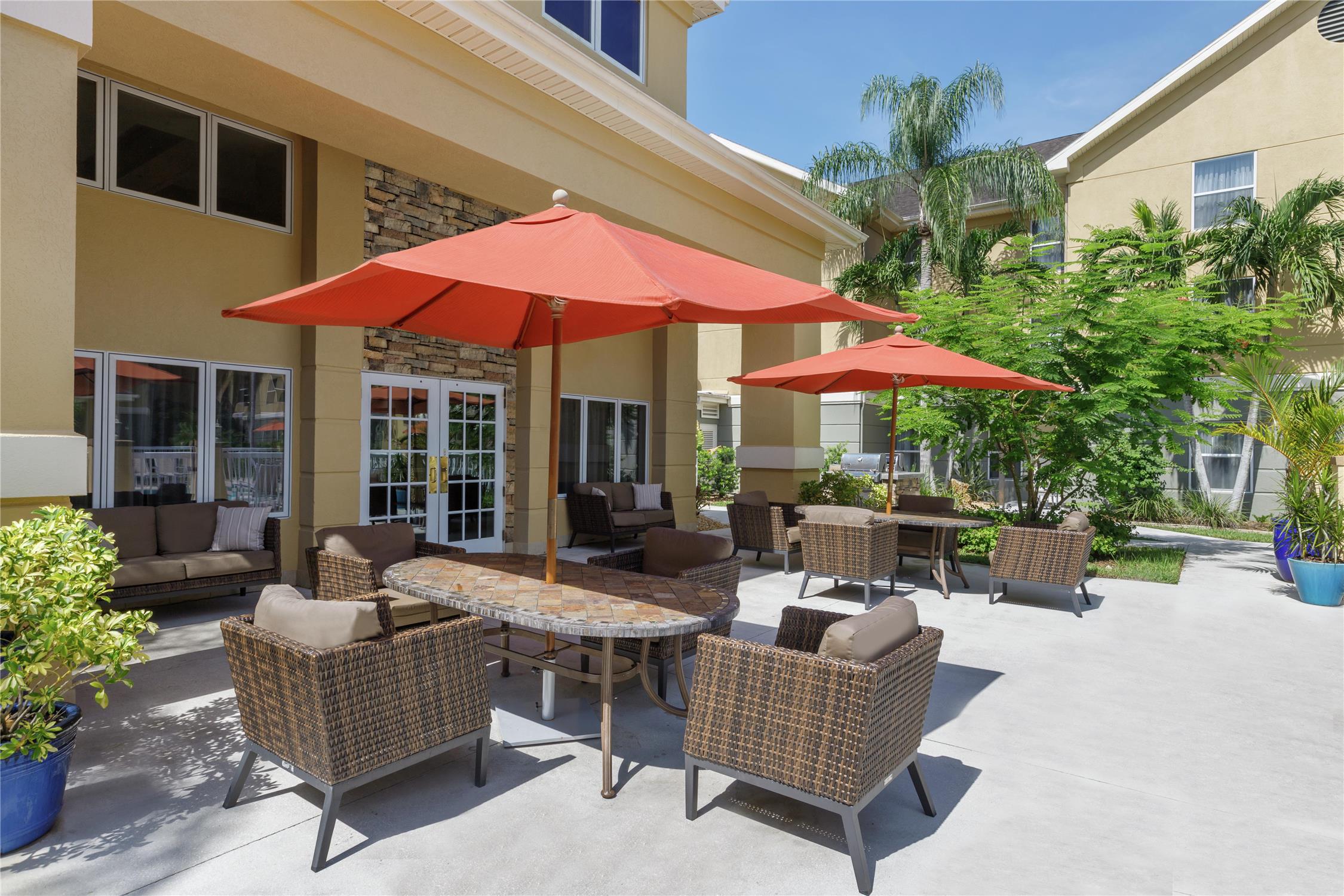 Homewood Suites by Hilton Fort Myers 2