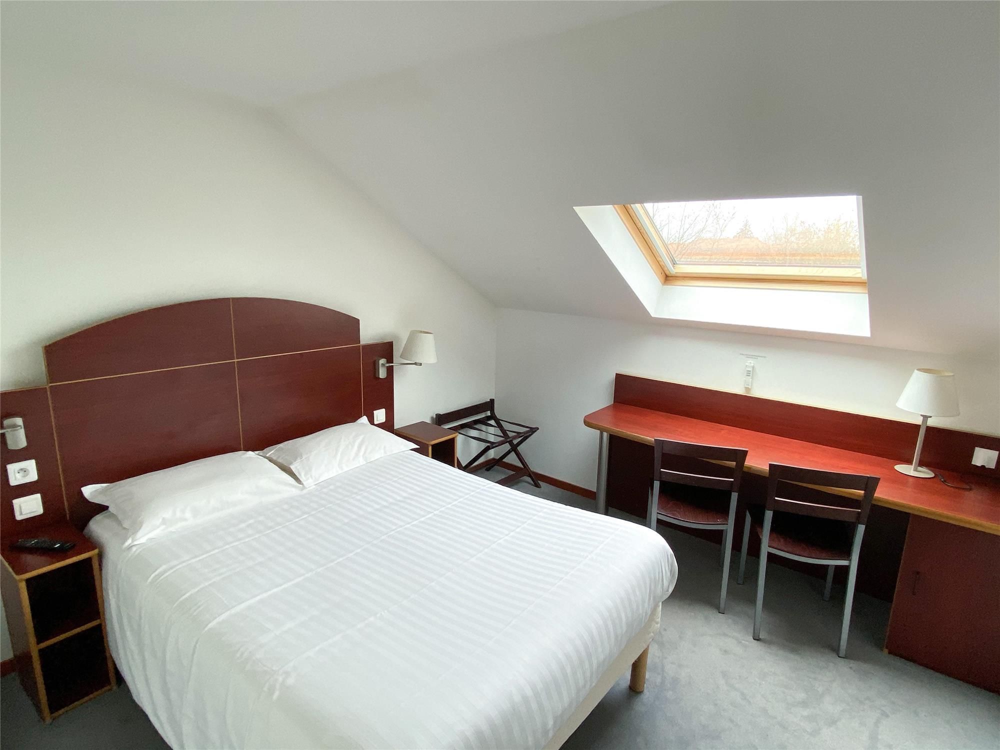 Kyriad Direct Roanne 1