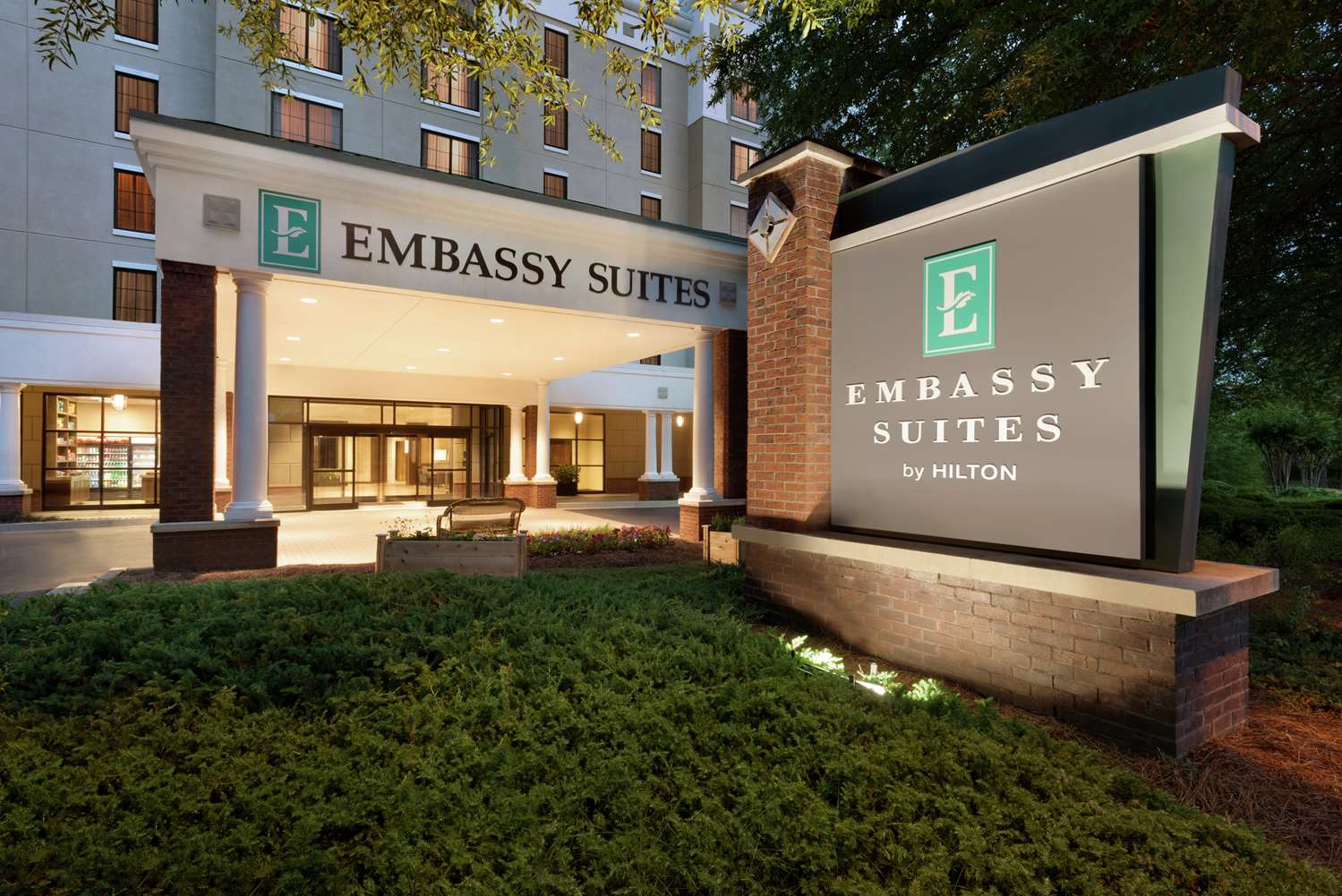 Embassy Suites by Hilton Atlanta Alpharetta 2