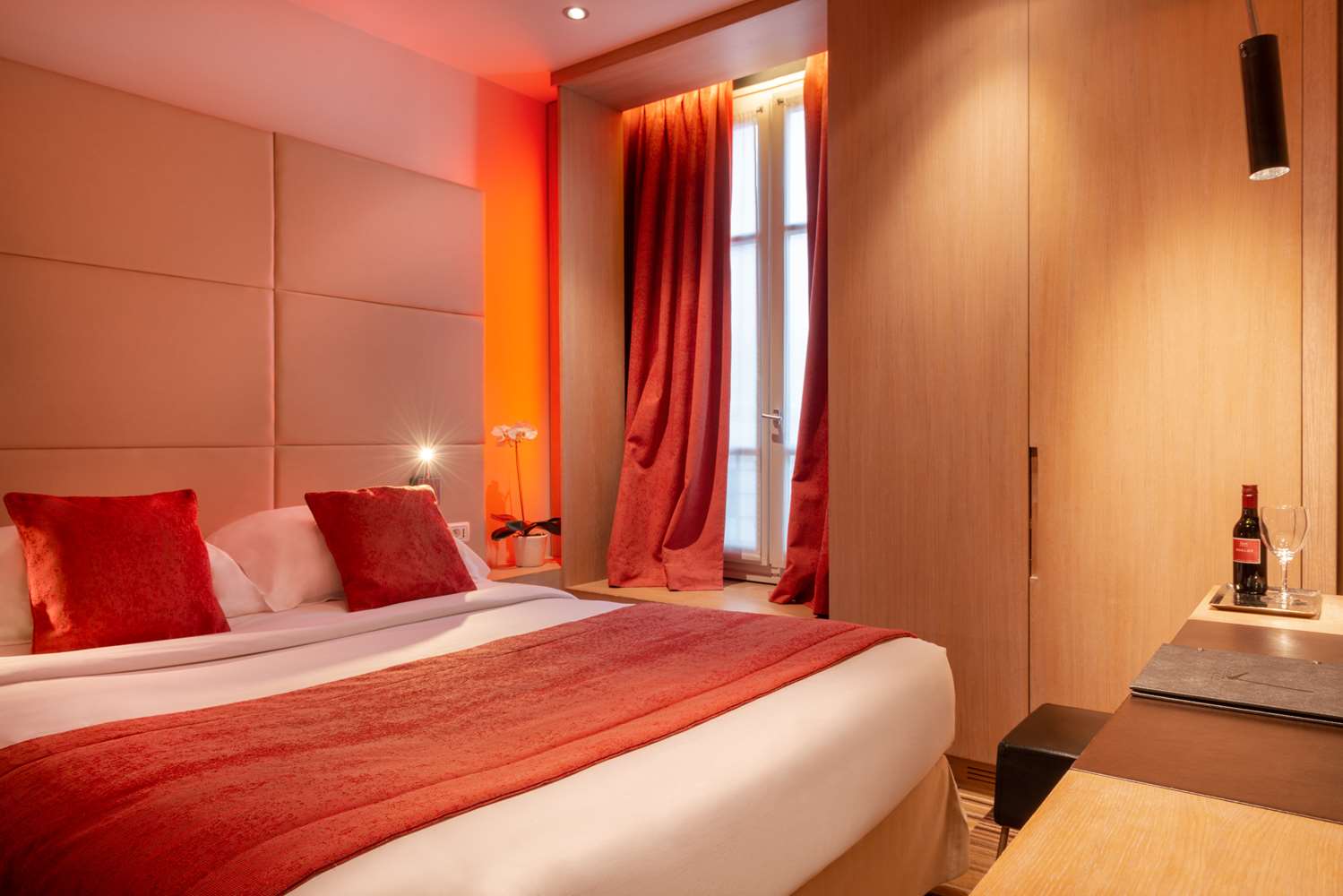 Golden Tulip Opera de Noailles 1