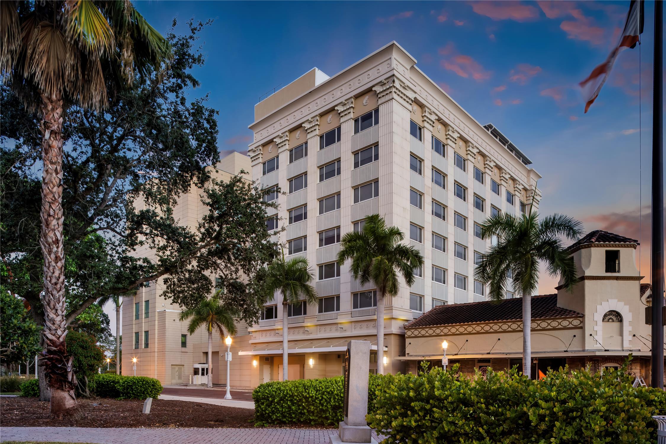 The Banyan Hotel Fort Myers, Tapestry Collection by Hilton 2