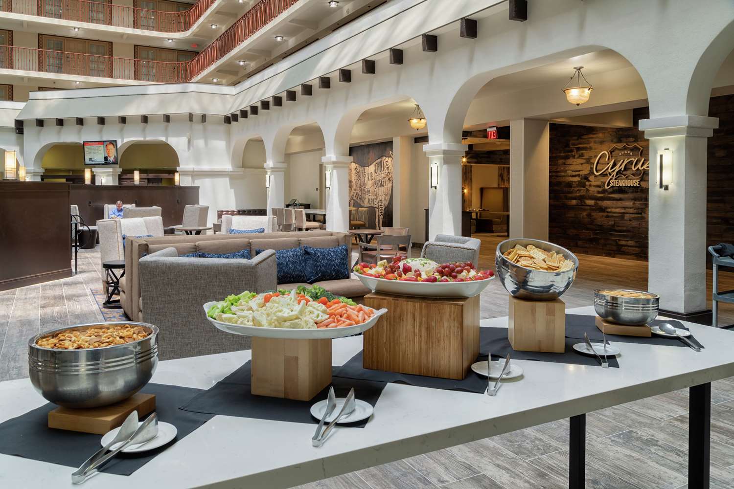 Embassy Suites by Hilton Tulsa I-44 2