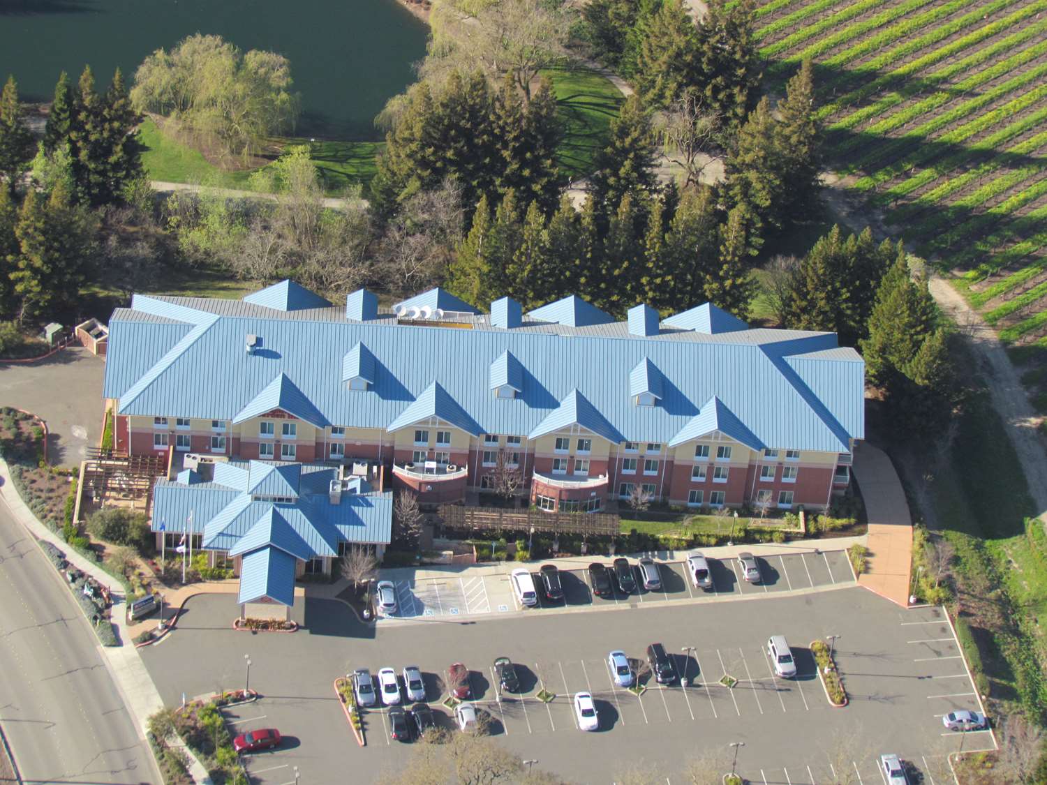 Hilton Garden Inn Sonoma County Airport 2