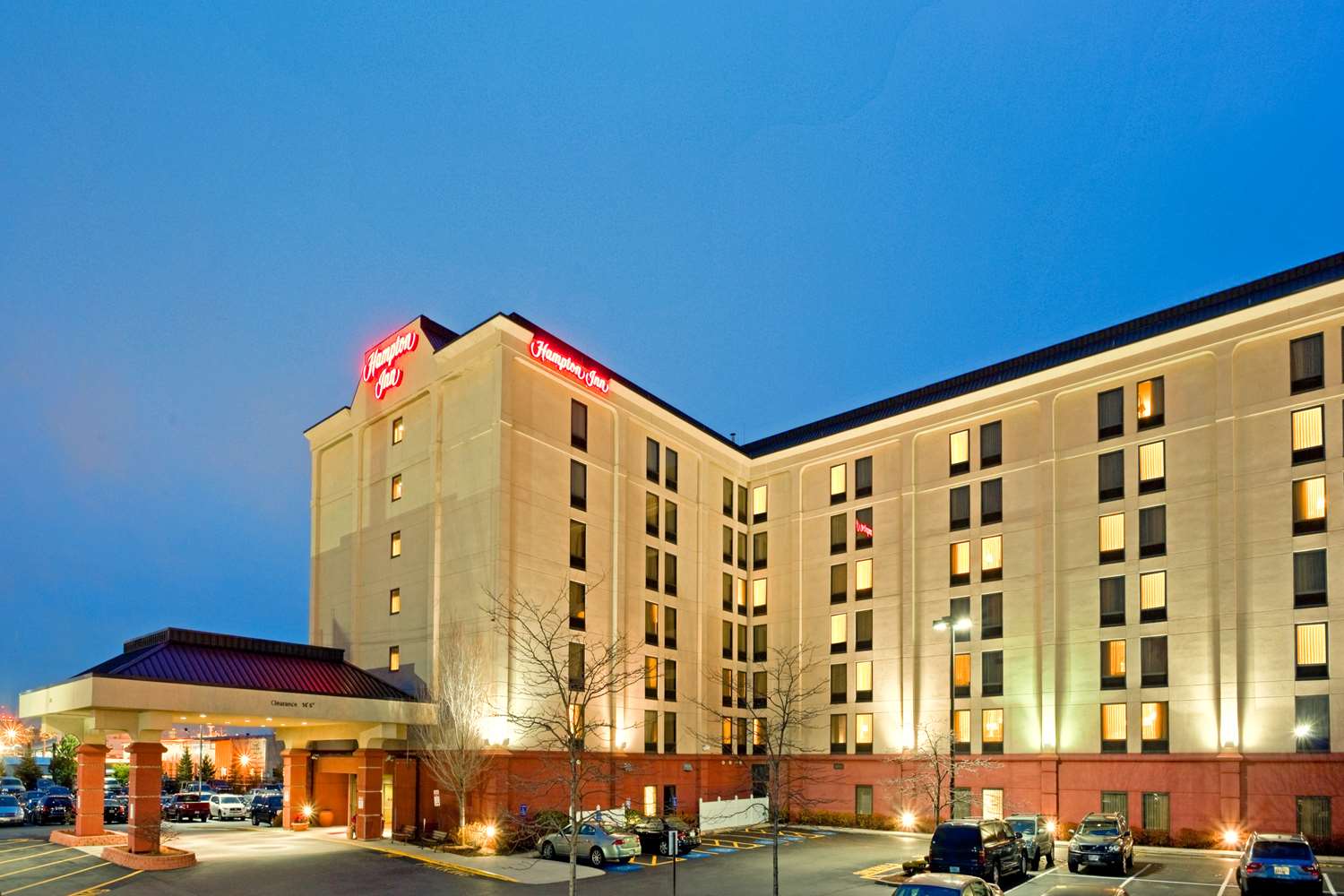 Hampton Inn Boston-Logan Airport 2