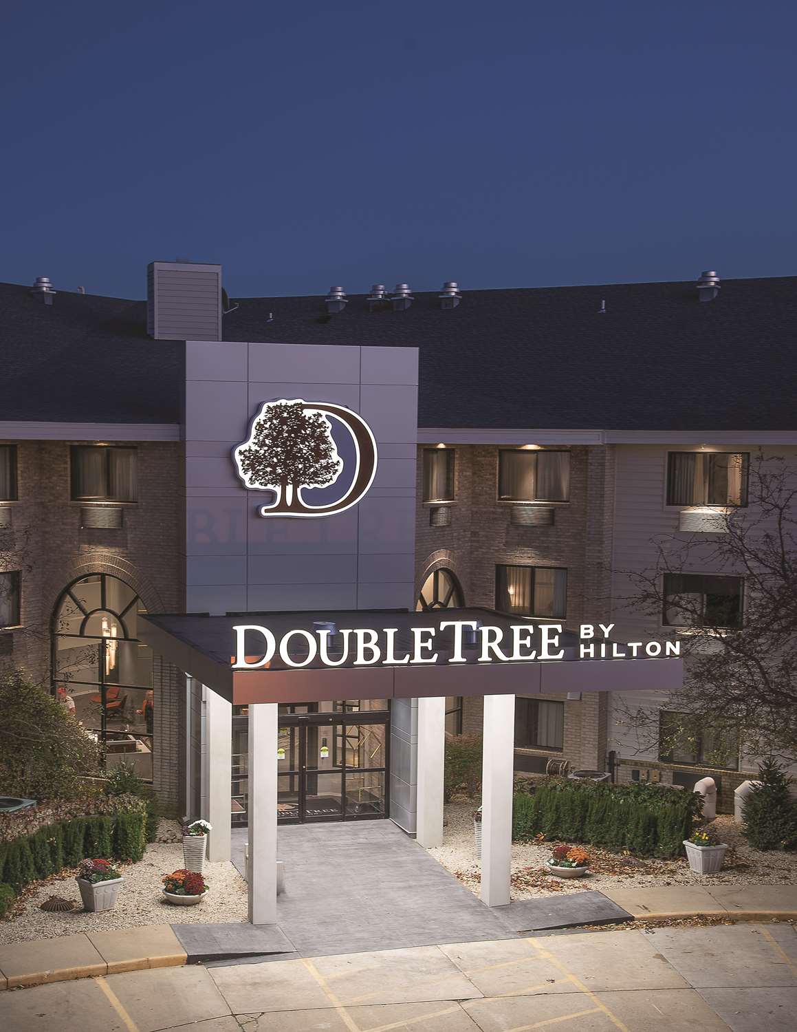 DoubleTree by Hilton Racine Harbourwalk 2