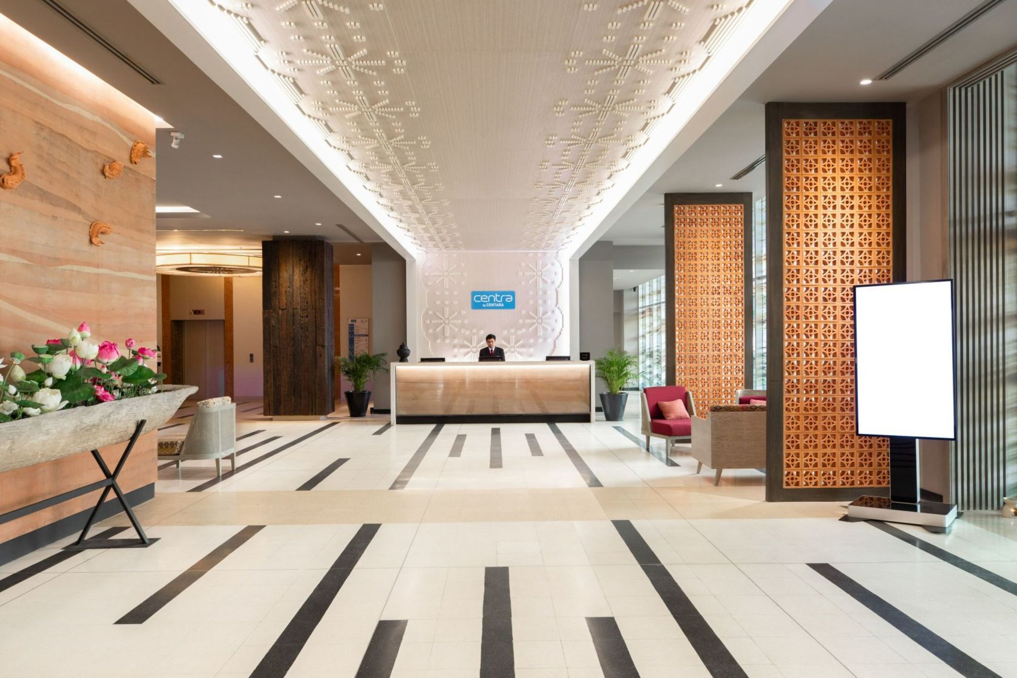 Centara Life Government Complex Hotel & Convention Centre Chaeng Watthana 2