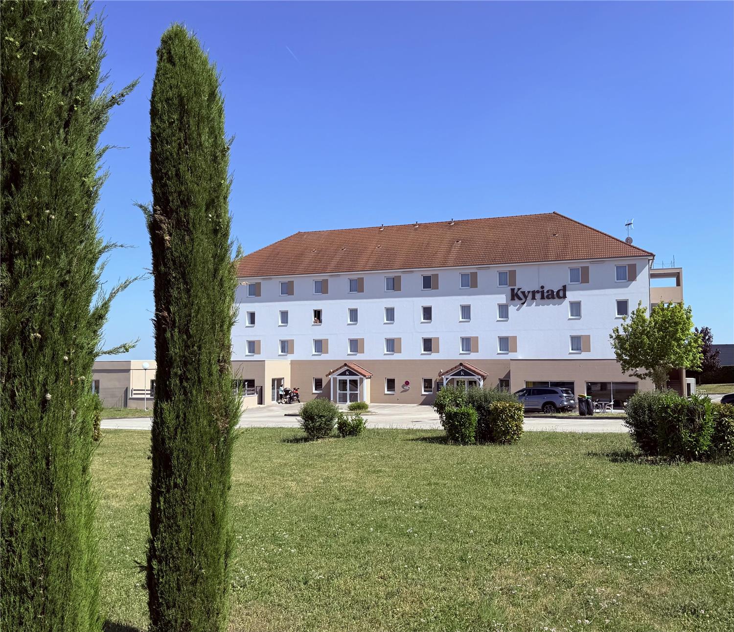 Kyriad Dijon Sud - Longvic 1