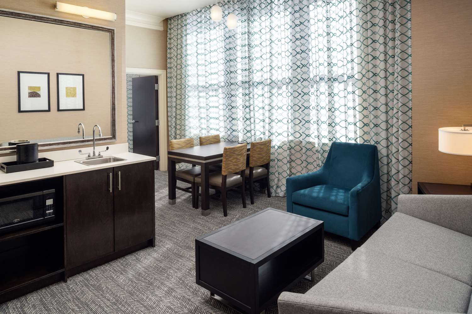 Embassy Suites by Hilton St. Louis Downtown 1