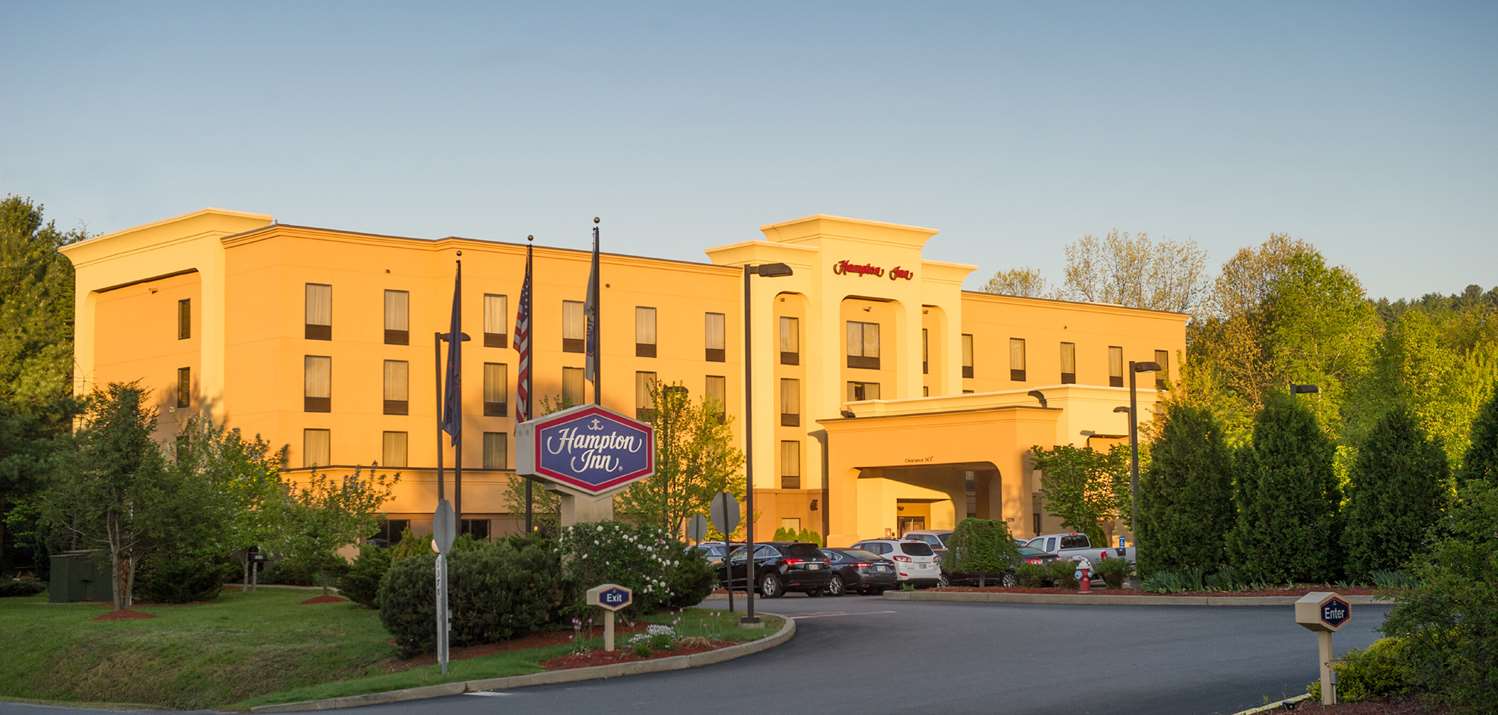 Hampton Inn Brattleboro 2