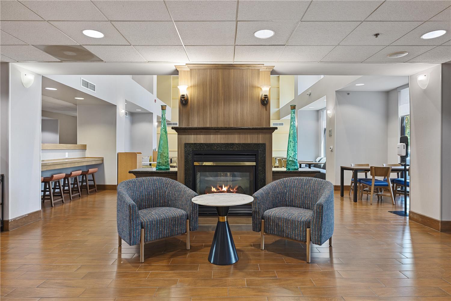 Hampton Inn & Suites Madera 2