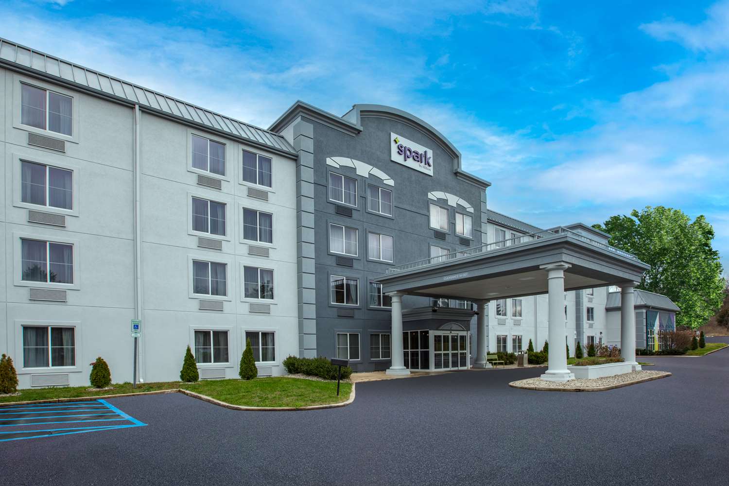 Spark by Hilton Walker Grand Rapids North 1