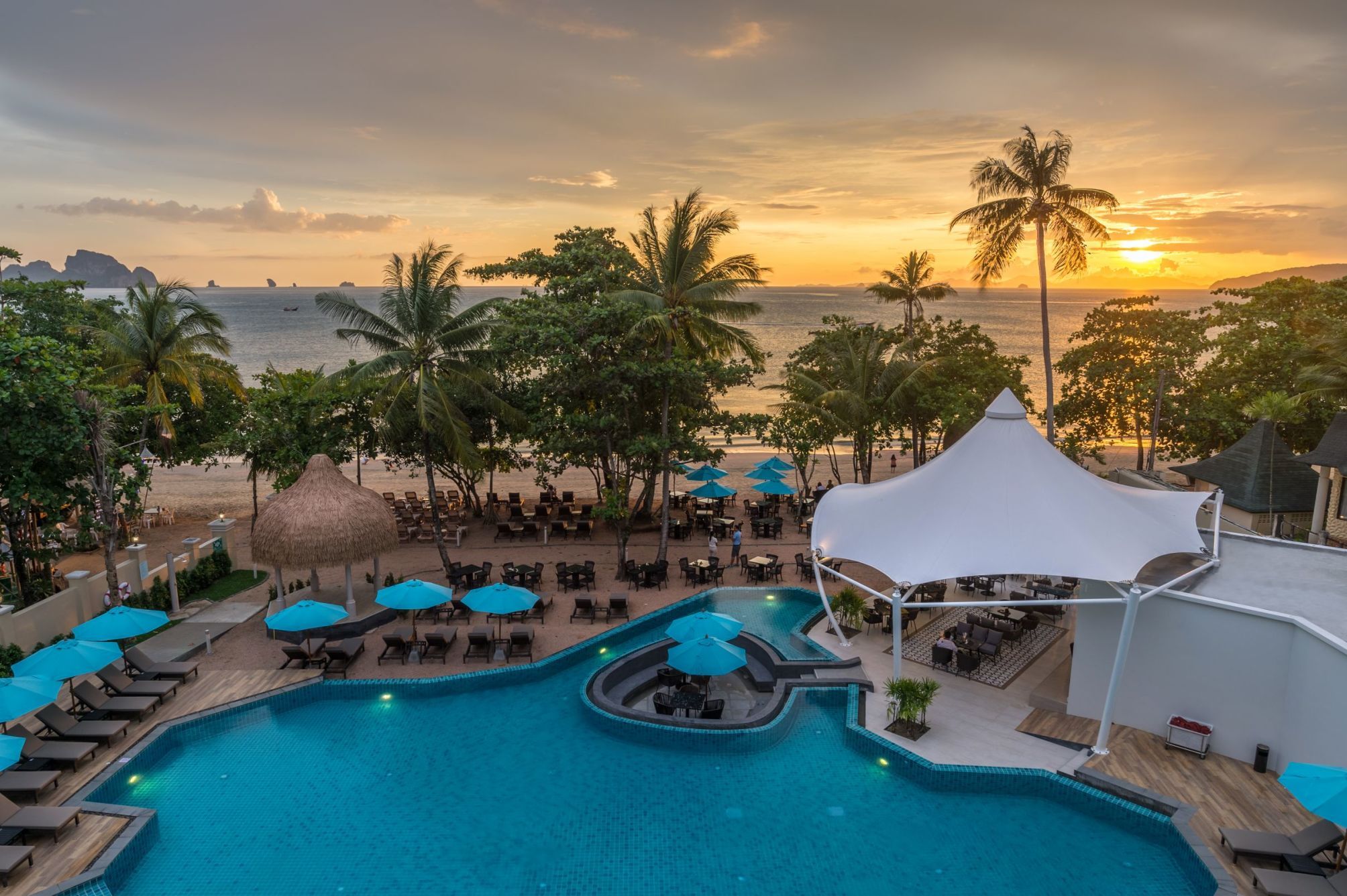 Centara Grand Beach Resort Phuket 2