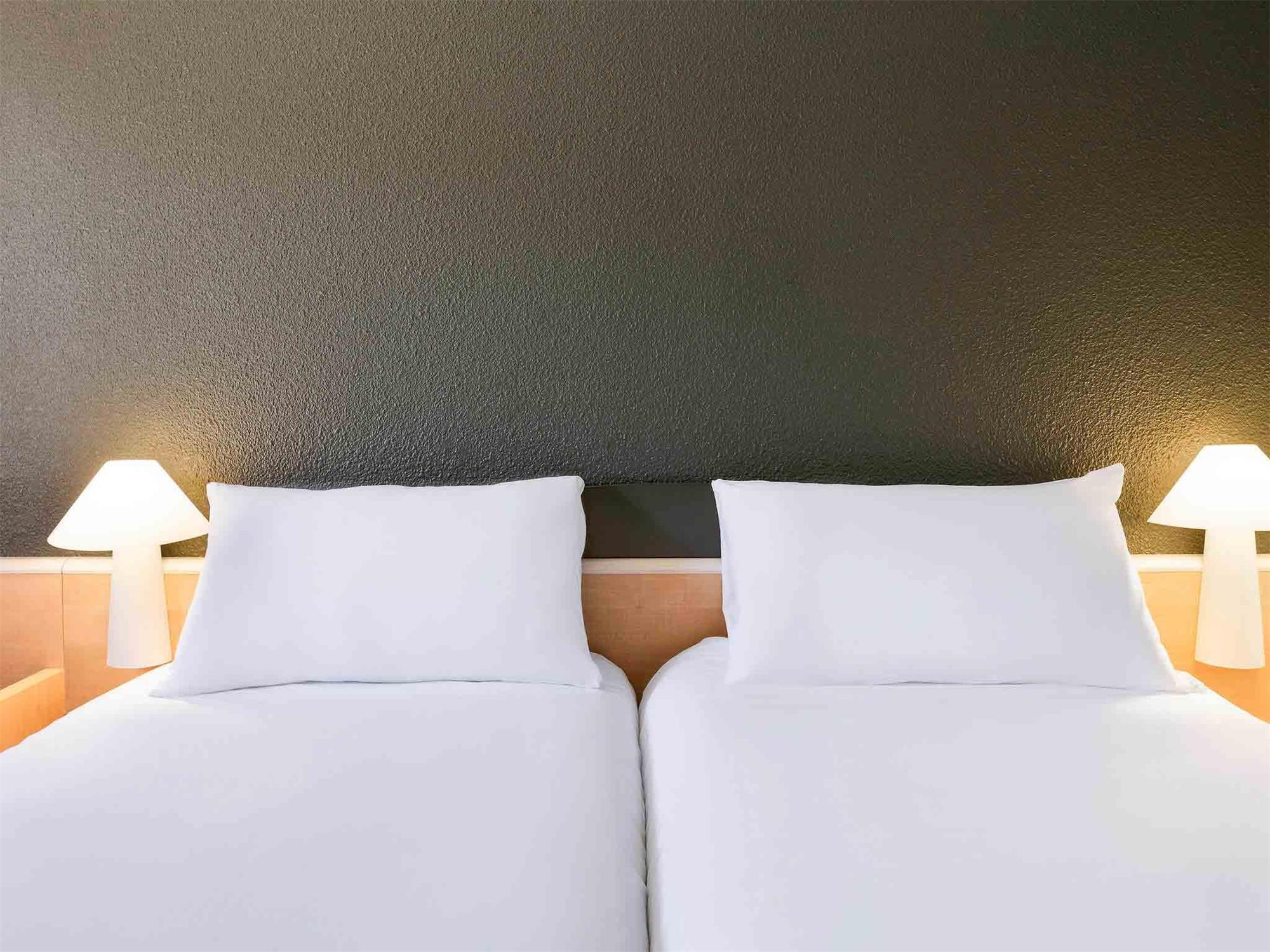 Zimmer mit 2 einzelbetten