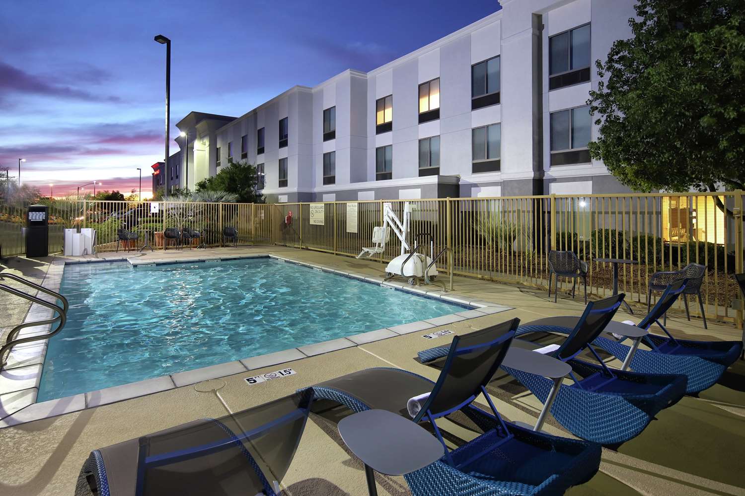 Hampton Inn & Suites Tucson East 1