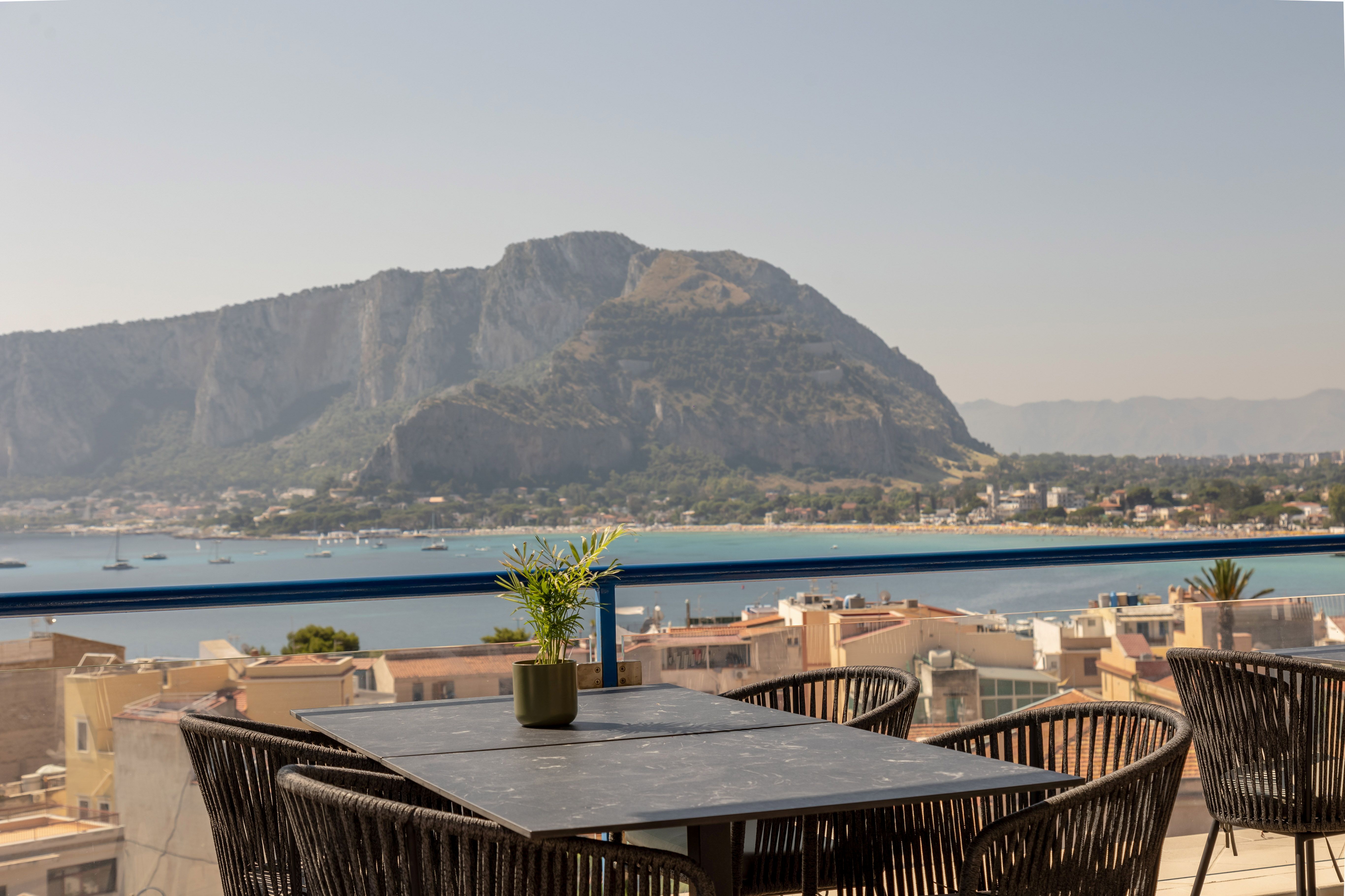 HOTIDAY Mondello Beach 2