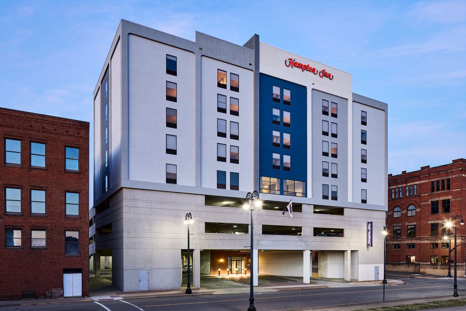 Hampton Inn Massillon 1