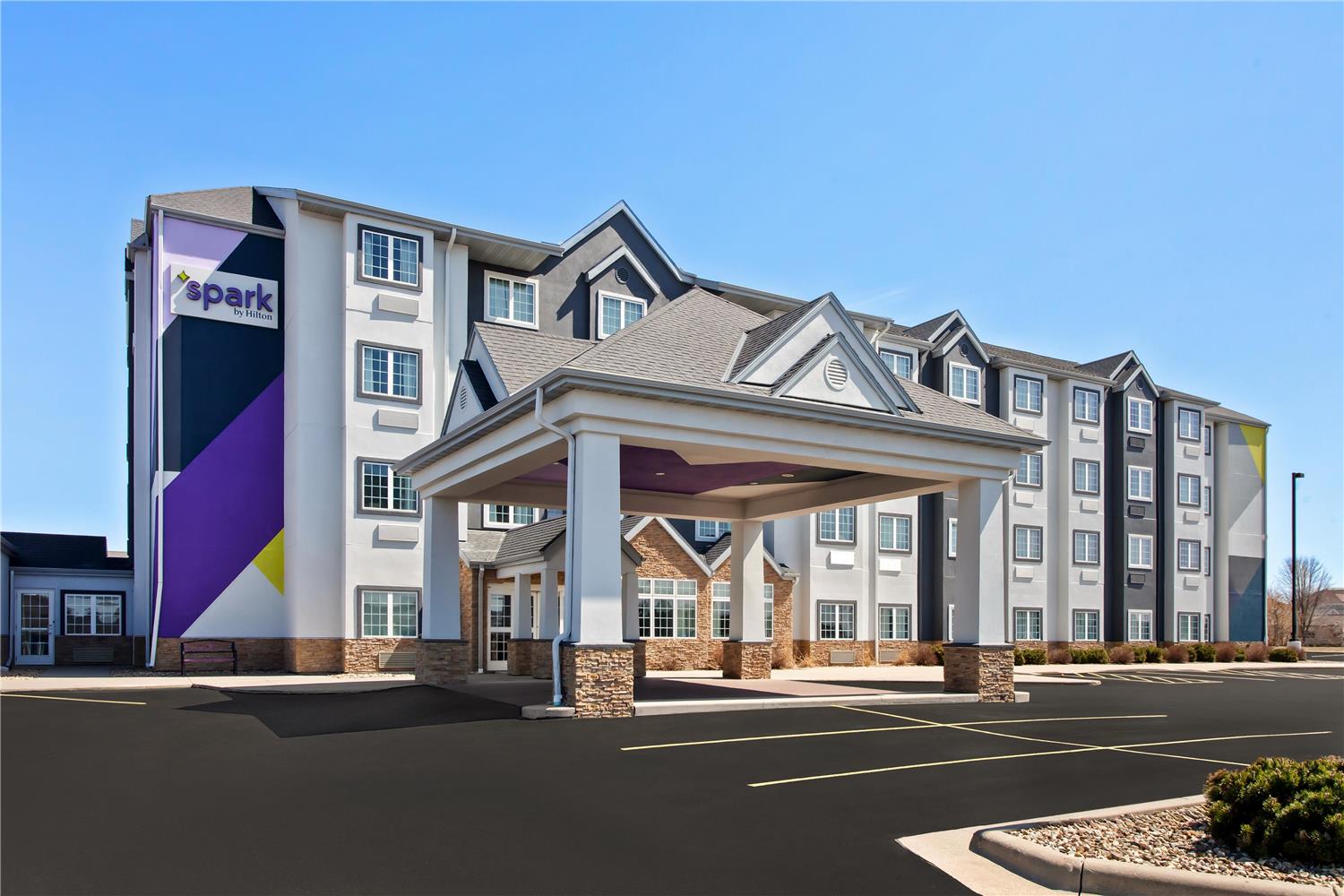 Spark by Hilton Rochester South 2