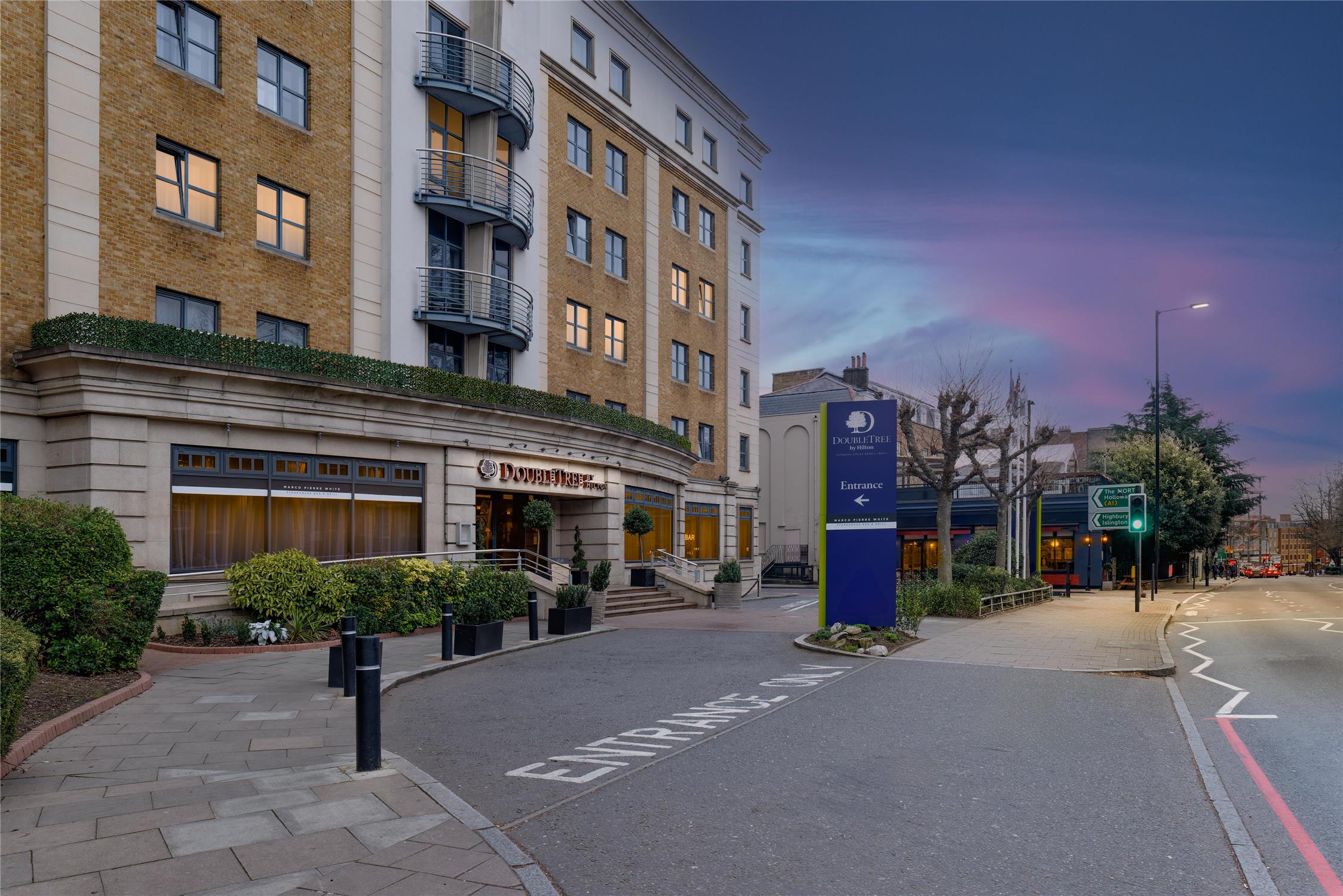 DoubleTree by Hilton London Angel Kings Cross 2