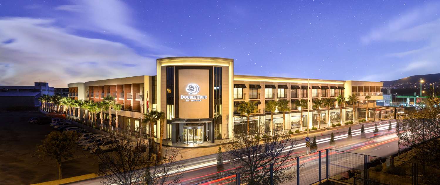 DoubleTree by Hilton Izmir Airport 1