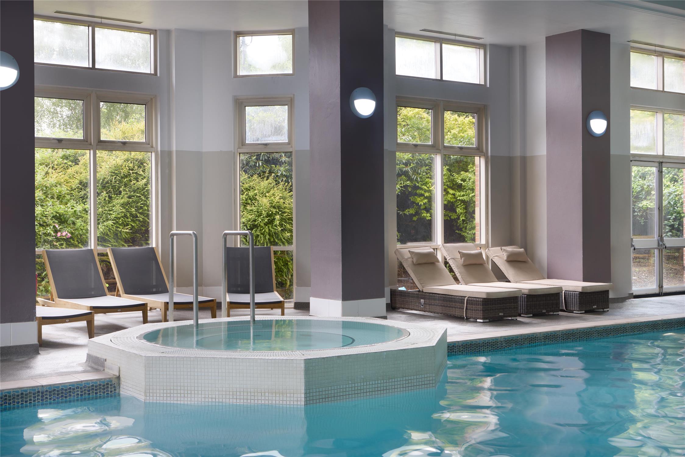 DoubleTree by Hilton Dartford Bridge 2