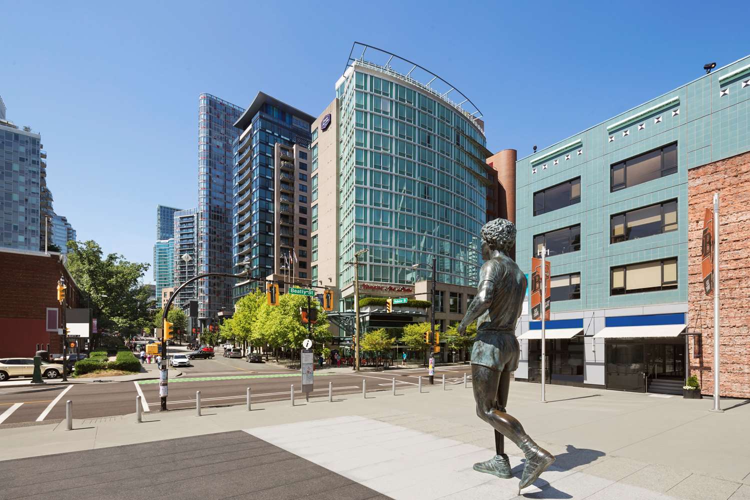 Hampton Inn & Suites by Hilton Vancouver-Downtown 2