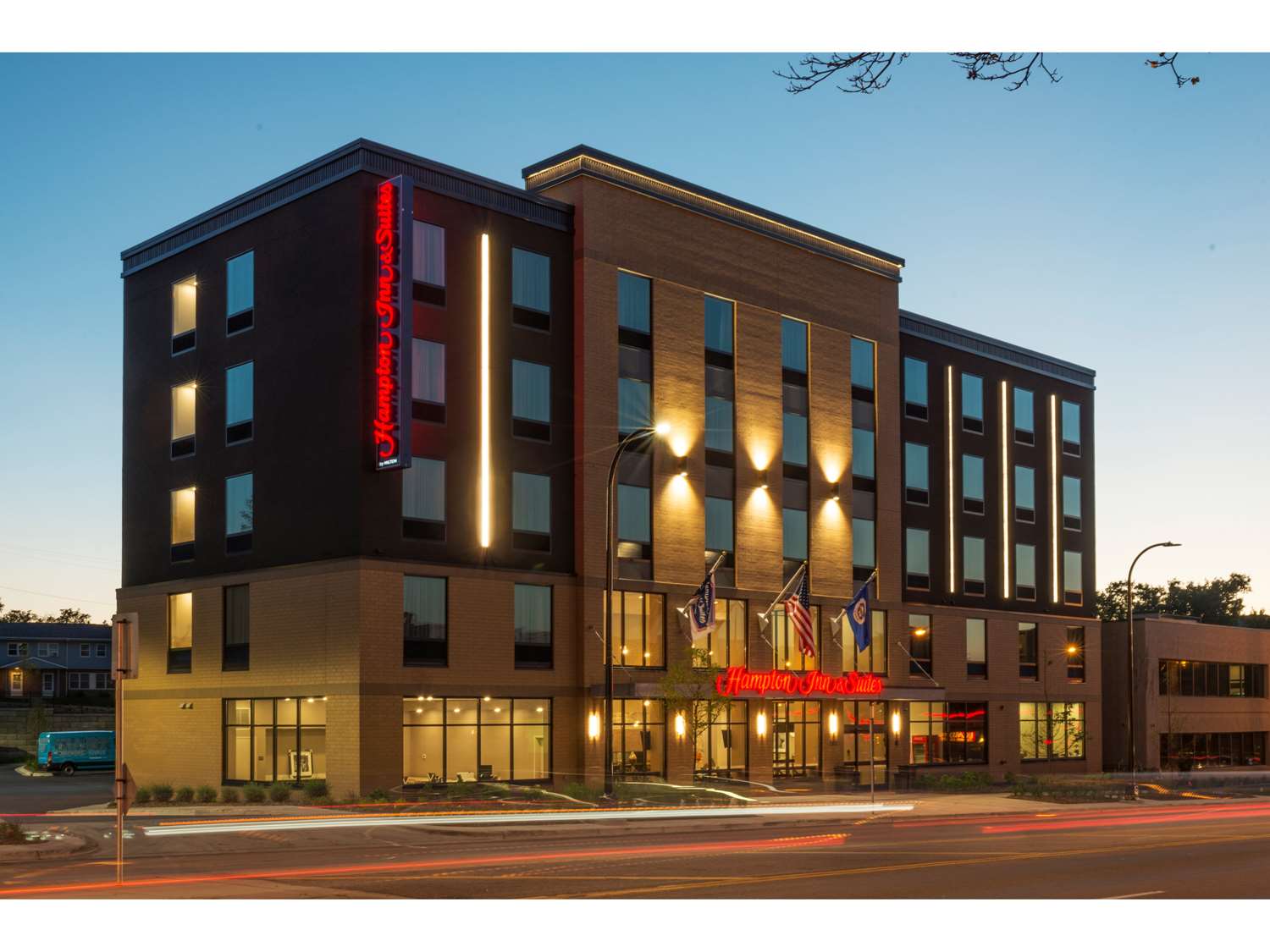 Hampton Inn and Suites Minneapolis University Area, MN 1