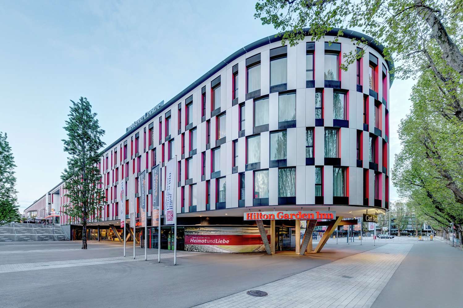 Hilton Garden Inn Stuttgart Neckarpark 1