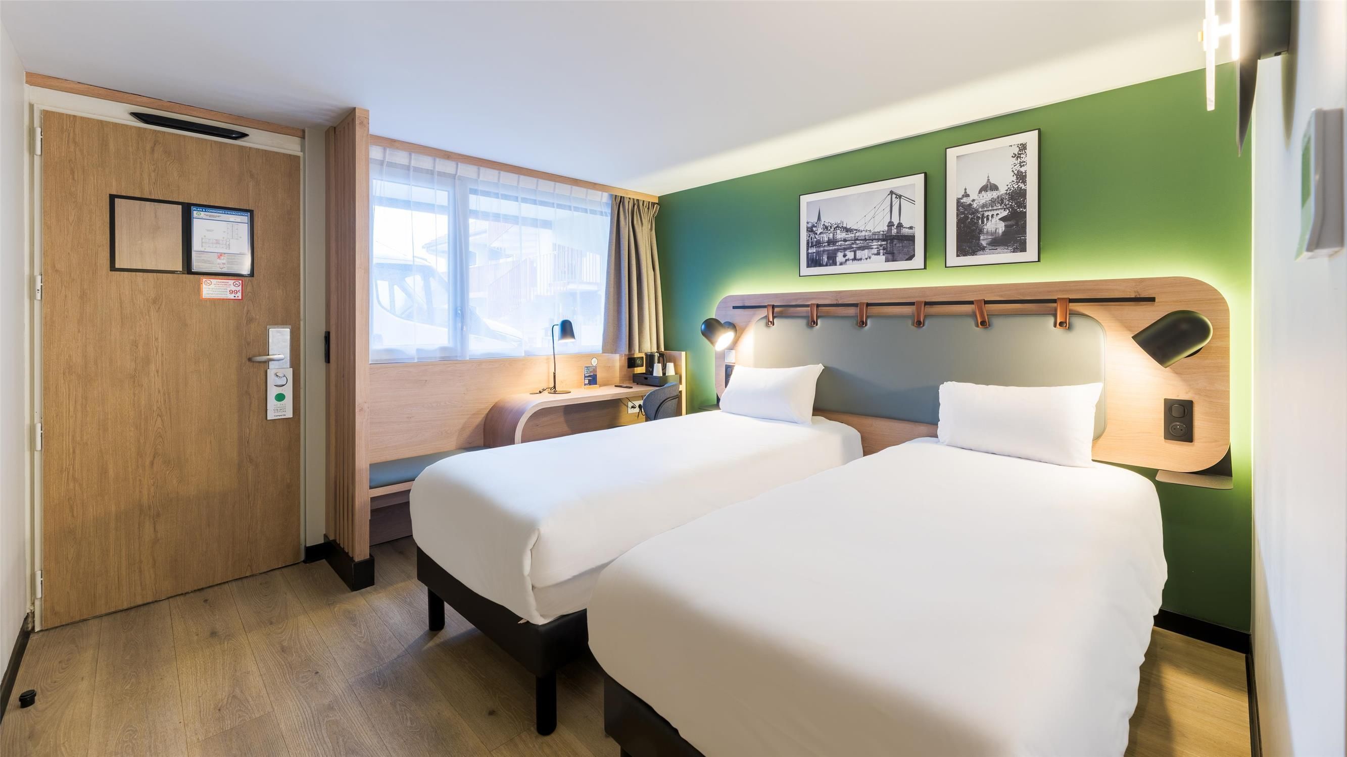 Chambre avec 2 lits