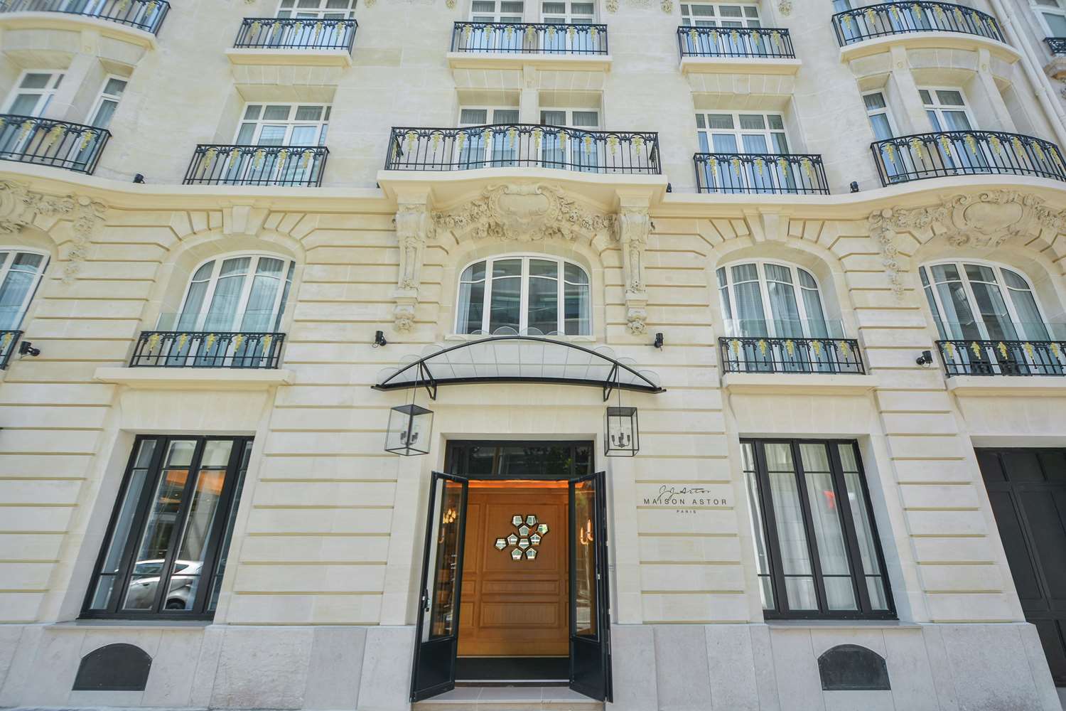 Maison Astor Paris, Curio Collection by Hilton 2