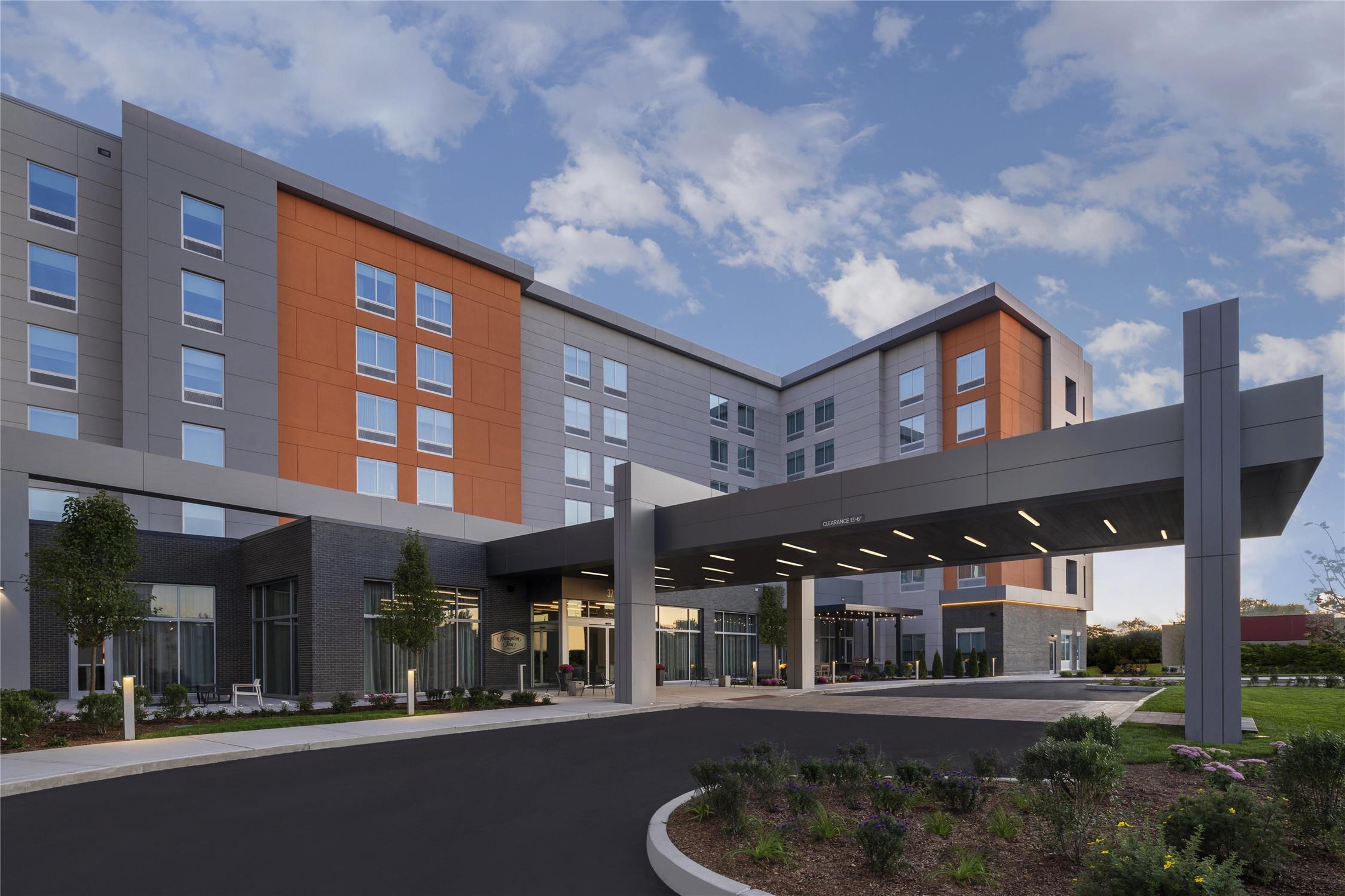 Hampton Inn Boston Woburn 1