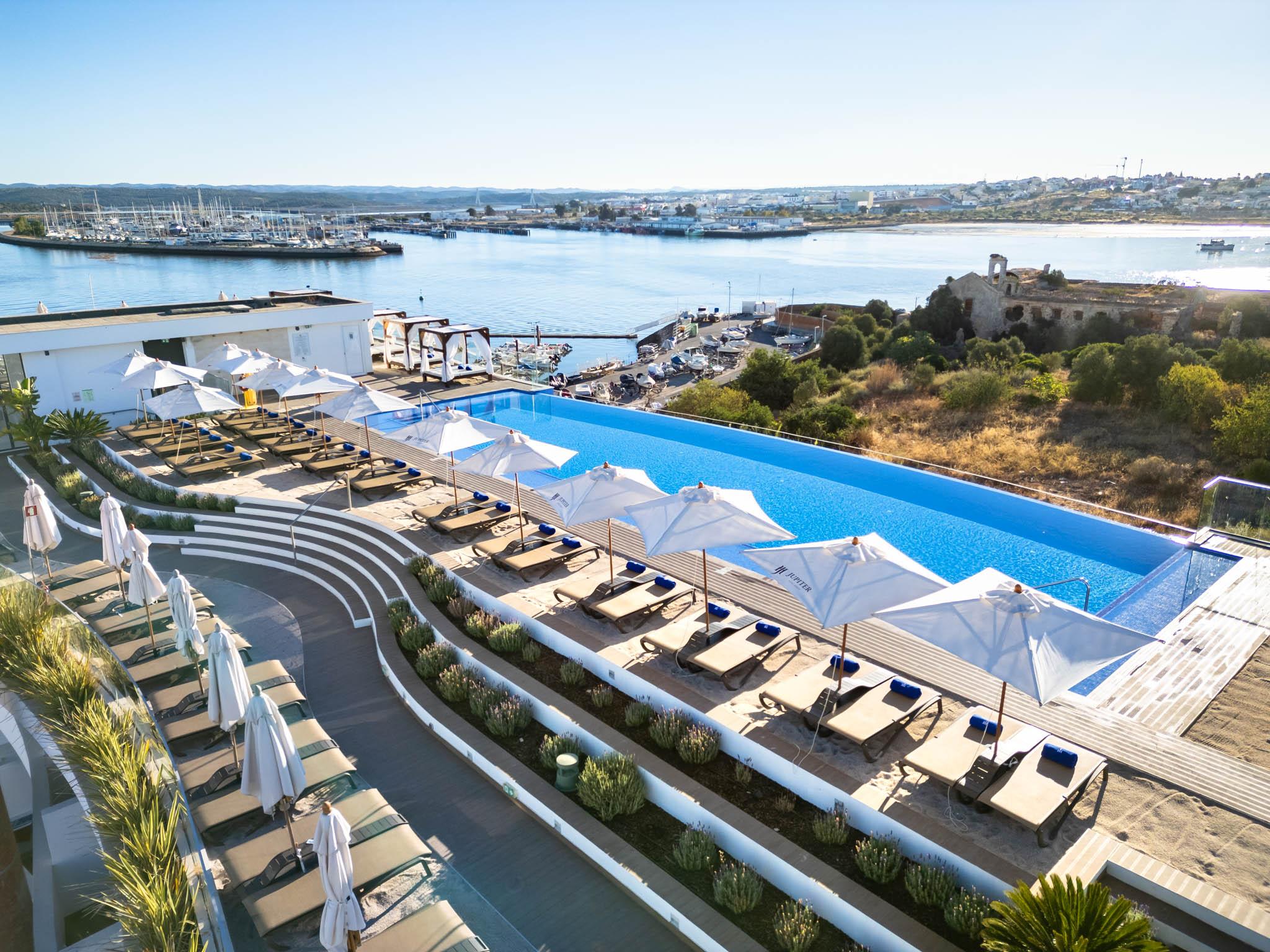 Jupiter Marina Hotel - Couples & Spa 1
