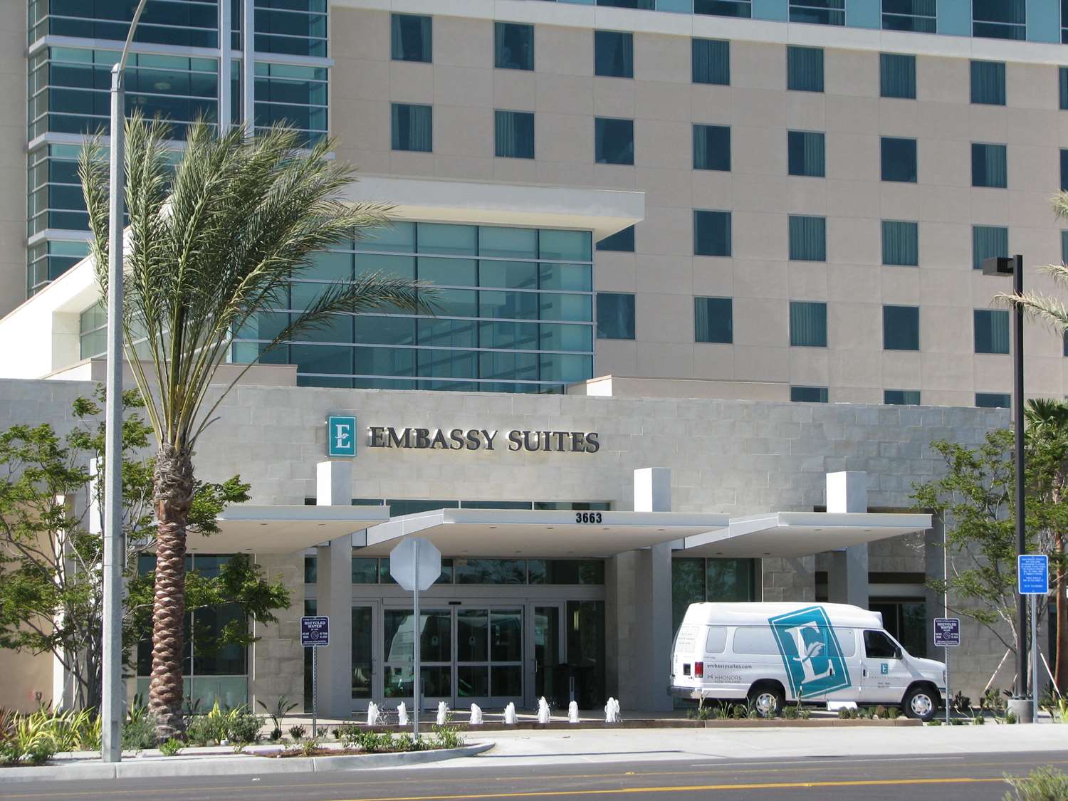 Embassy Suites by Hilton Ontario Airport 2