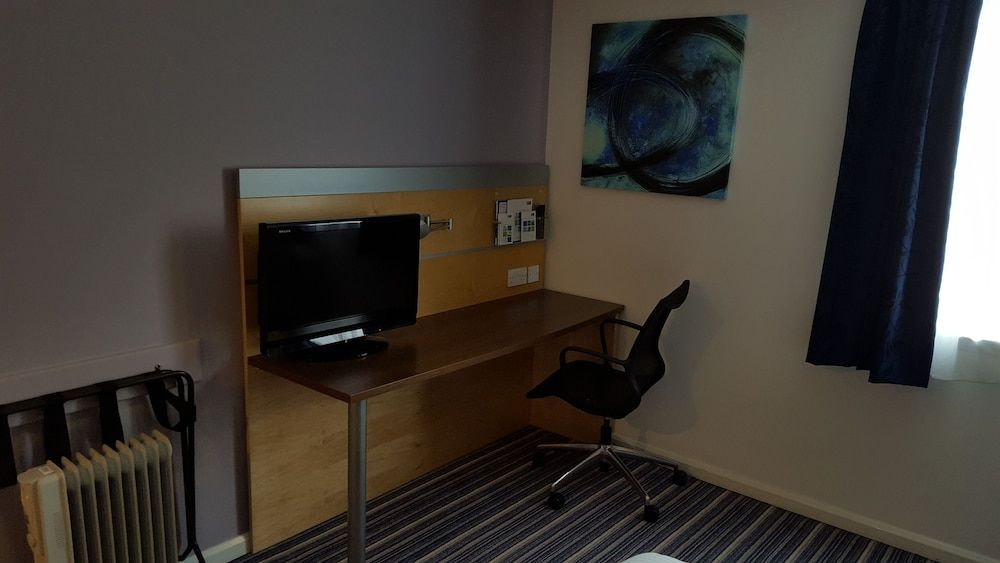 Holiday Inn Express BIRMINGHAM - CASTLE BROMWICH by IHG 2