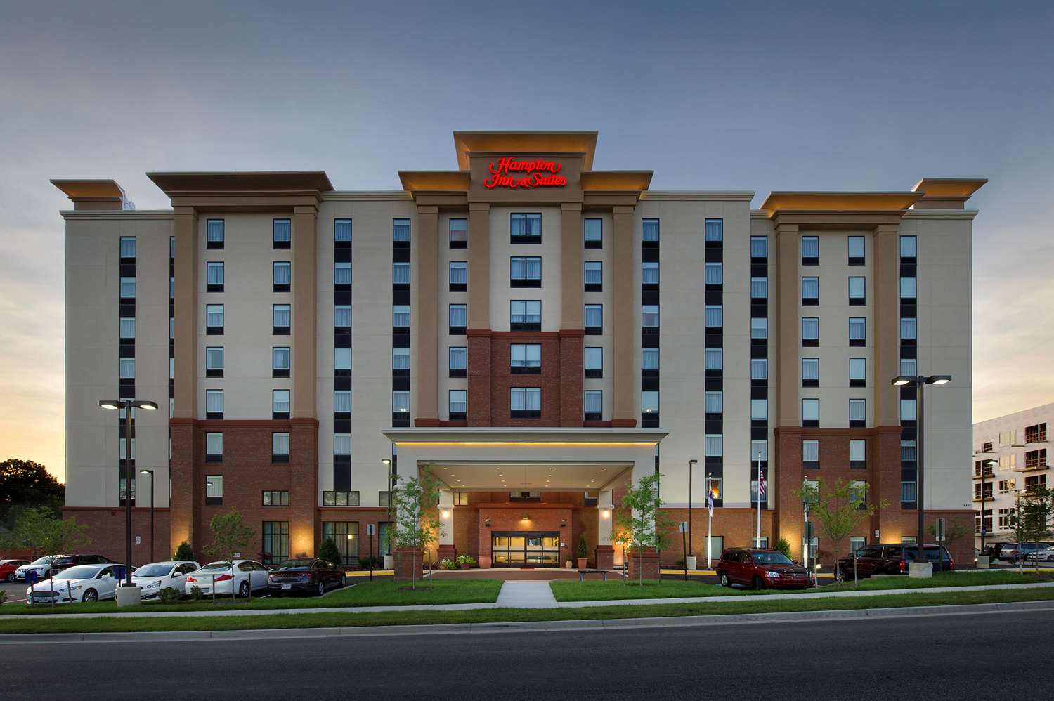 Hampton Inn & Suites Falls Church 2