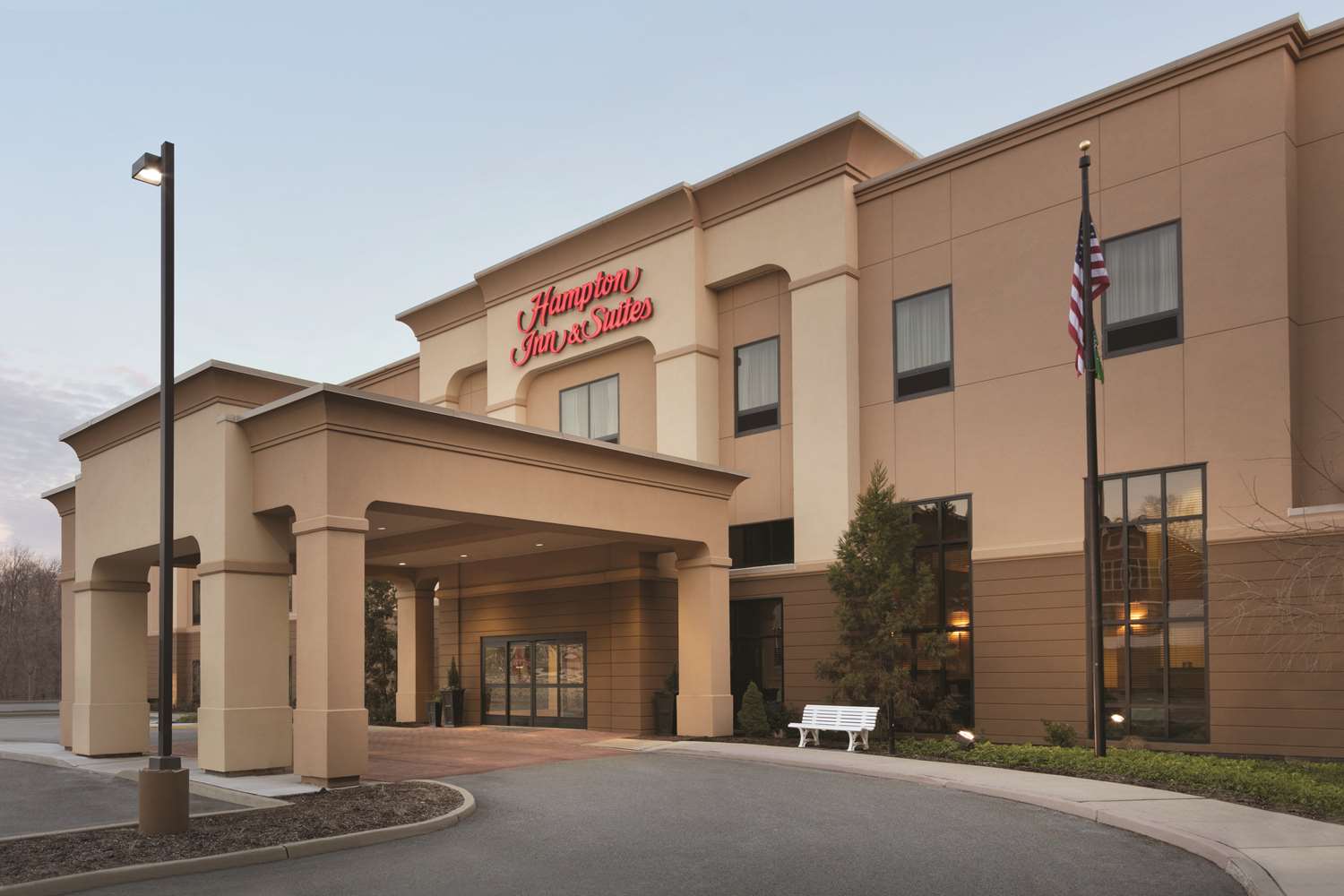 Hampton Inn & Suites Mahwah 1