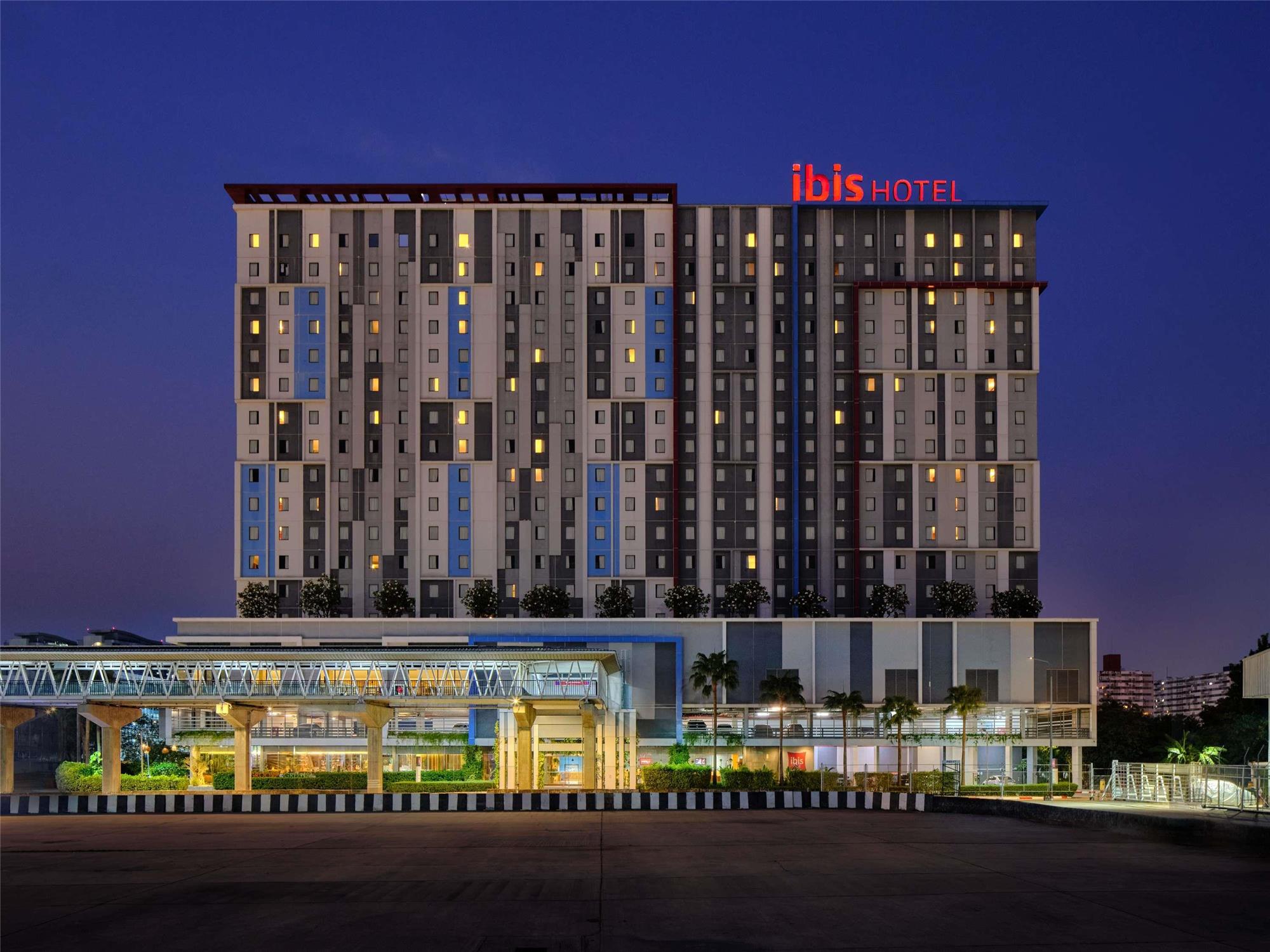 ibis Bangkok IMPACT 2