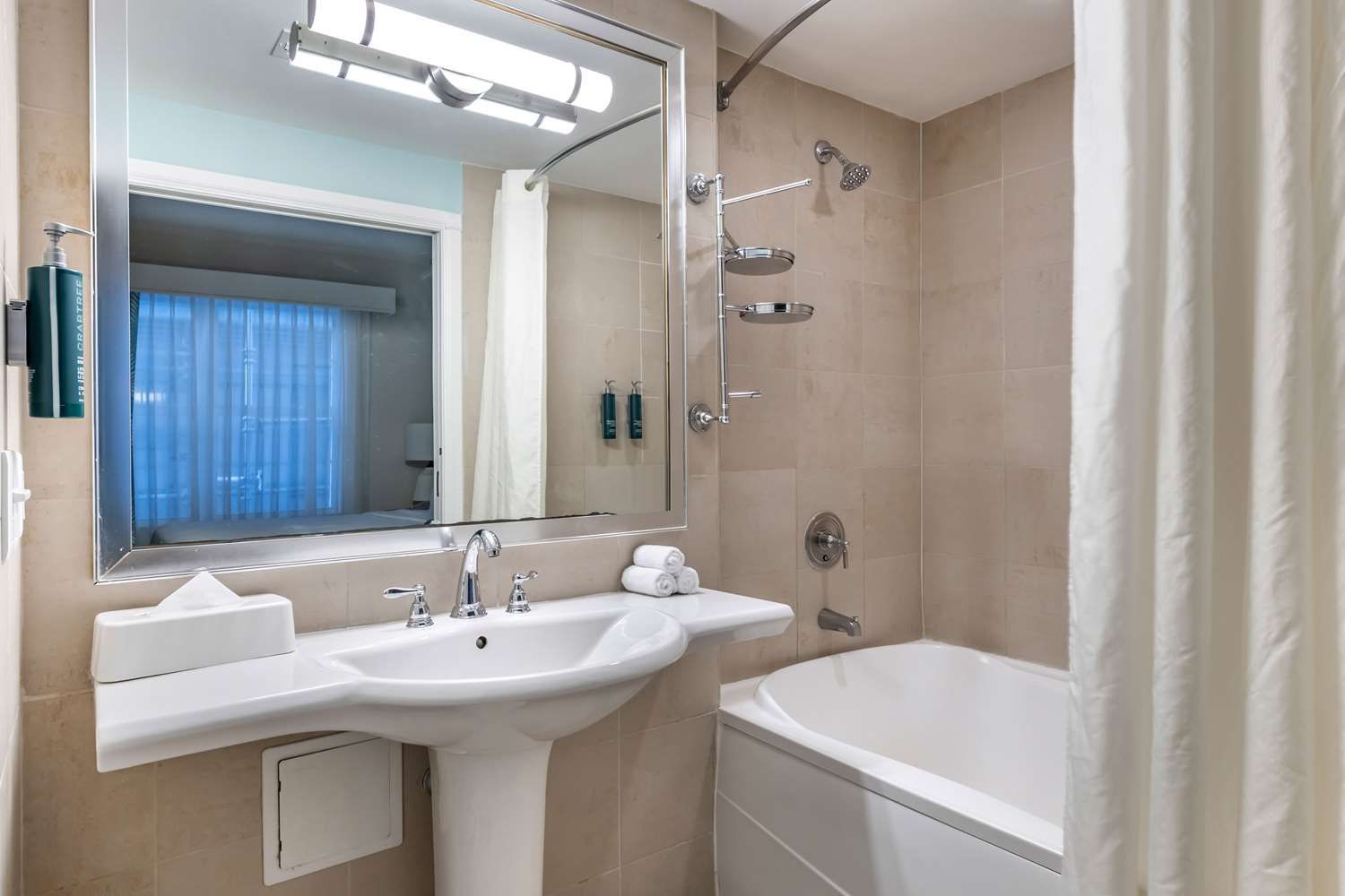 2 bedroom suite