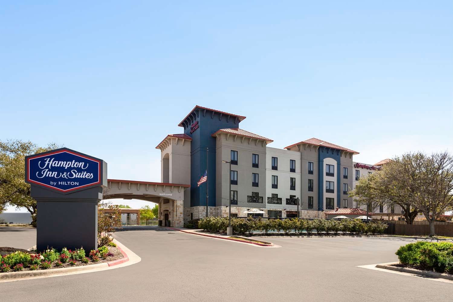 Hampton Inn & Suites San Marcos 1